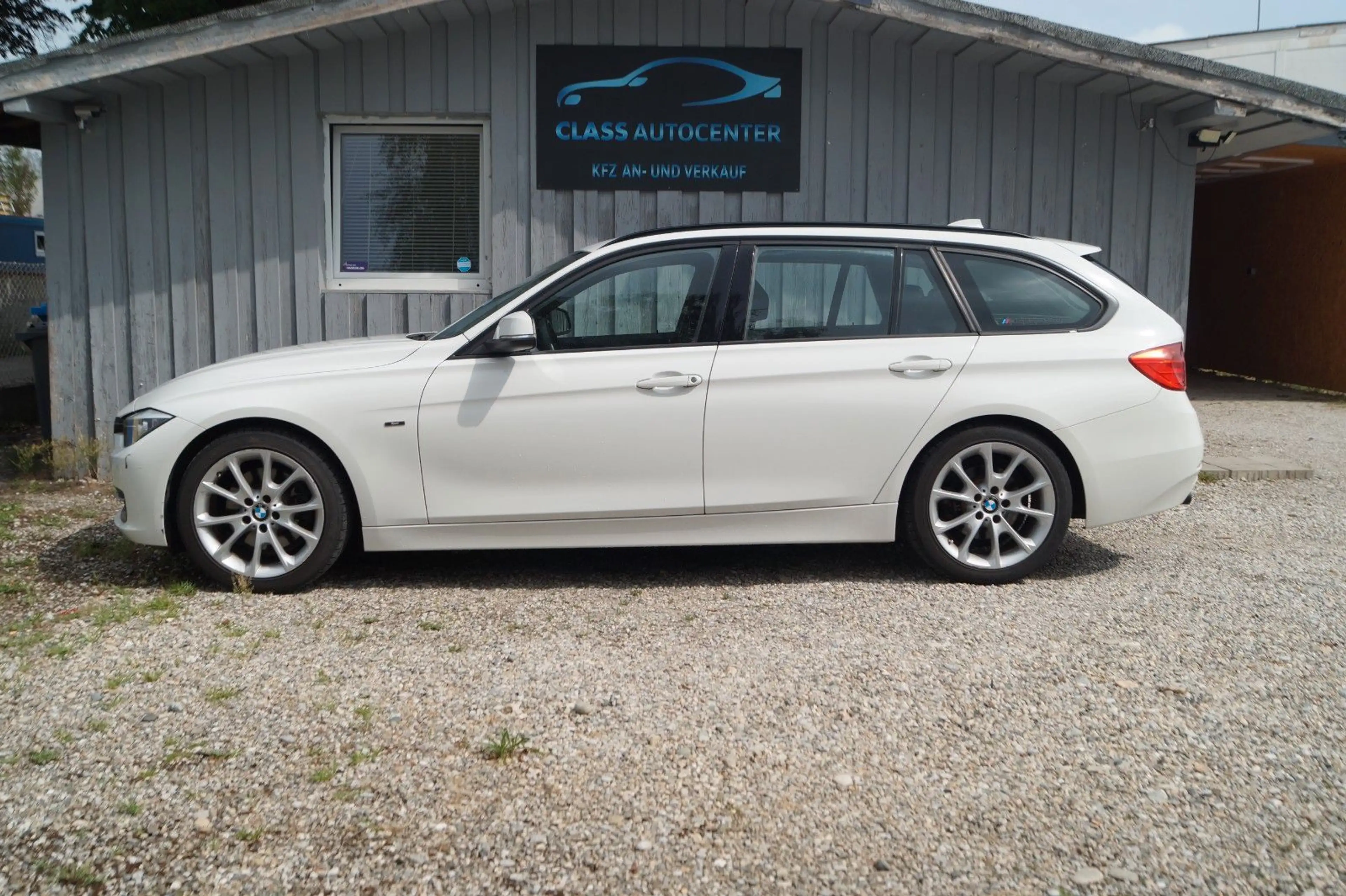 BMW 325 d Touring Sport-Line|2.Hand|Navi| — photo 2