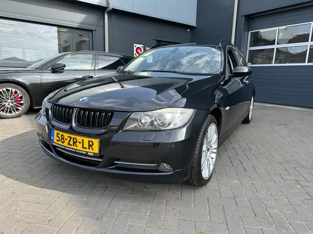 BMW 330 Touring 330xi Aut. High Executive org. Nederland