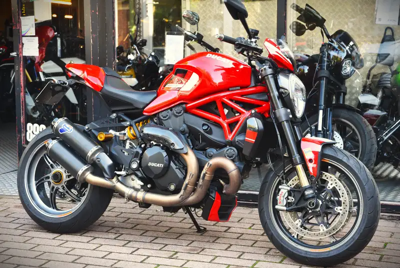 Ducati Monster 1200