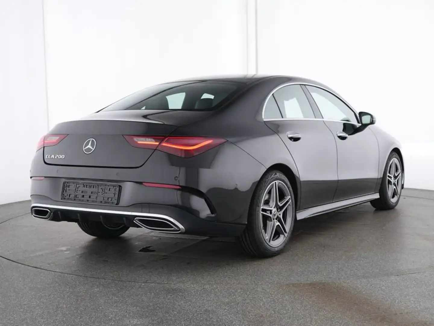 Mercedes-Benz CLA 200 AMG Line AMBIENTE+KAMERA+KEYLESSGO+CARPL Zwart - 2