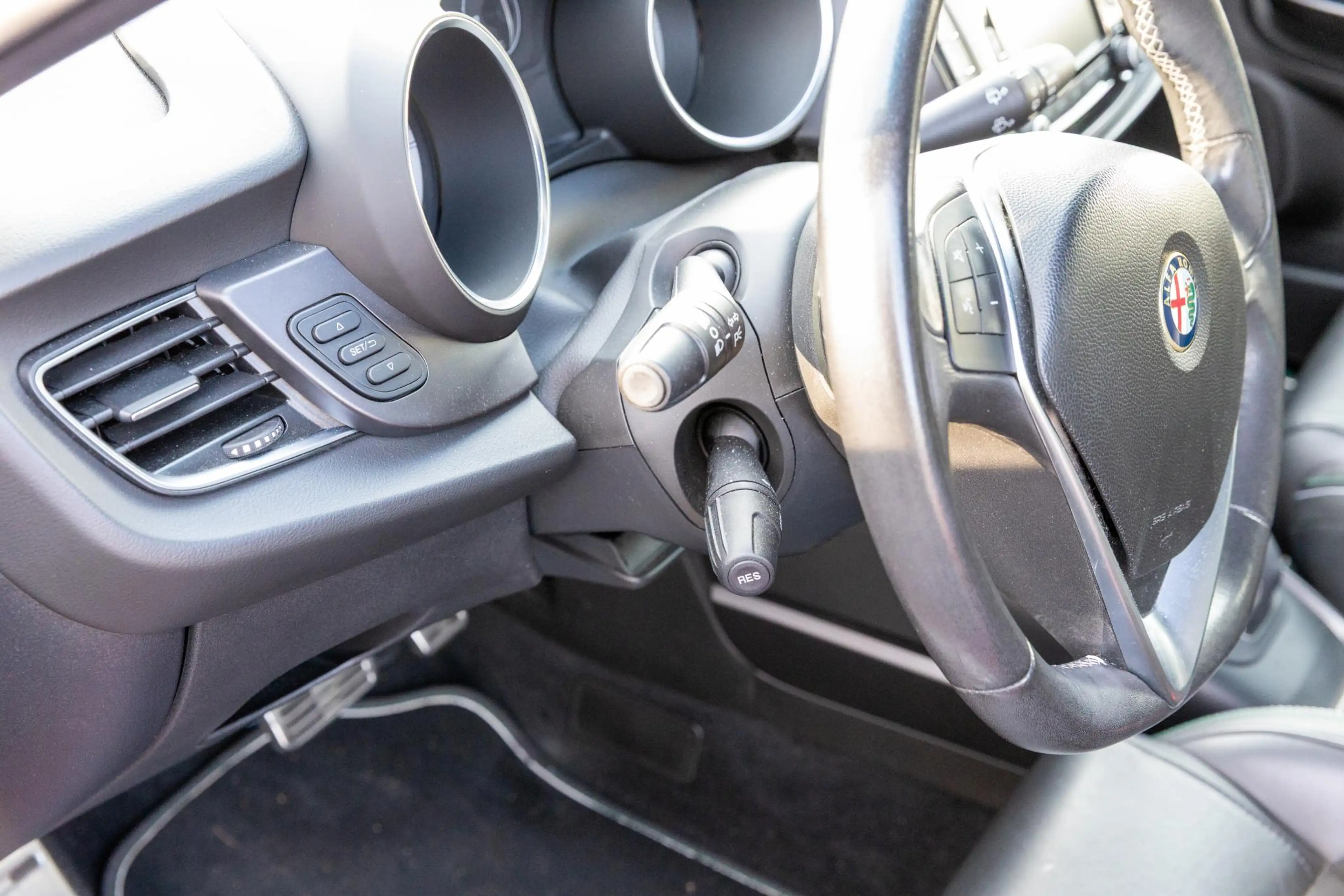 Alfa Romeo Giulietta 1.7 TBi Quadrifoglio Verde — photo 10