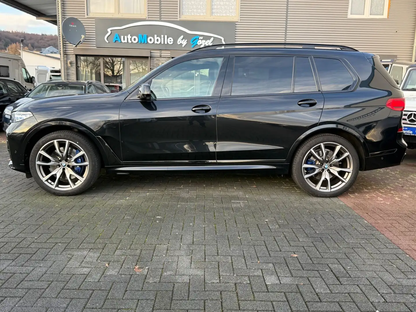 BMW X7 M50 d *2. Hand *7. sitze *SKY *Massage *AHK Noir - 2