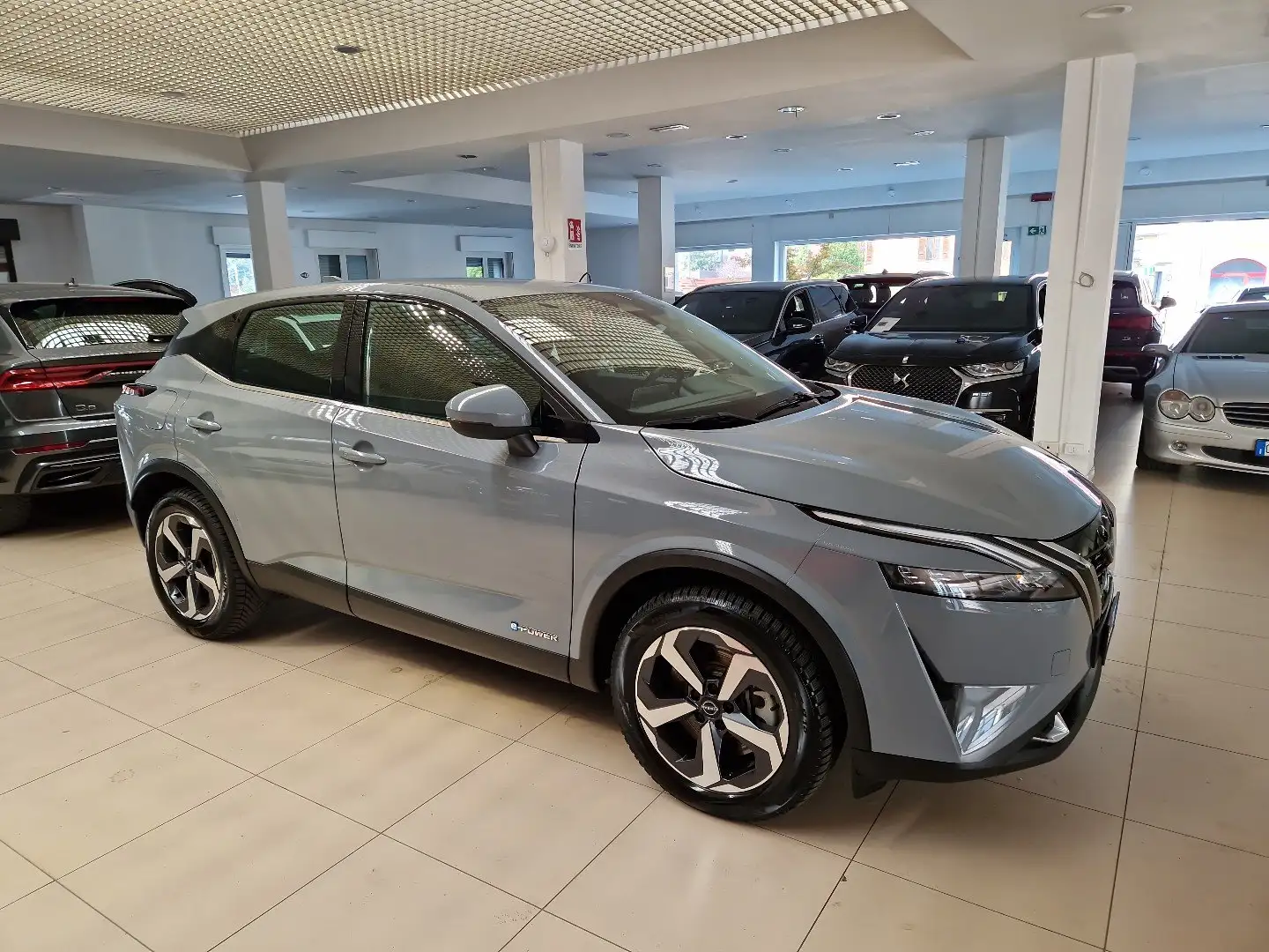 Nissan Qashqai e-Power Hybrid auto Adaptive Cruise LED Cerchi18” Grau - 2