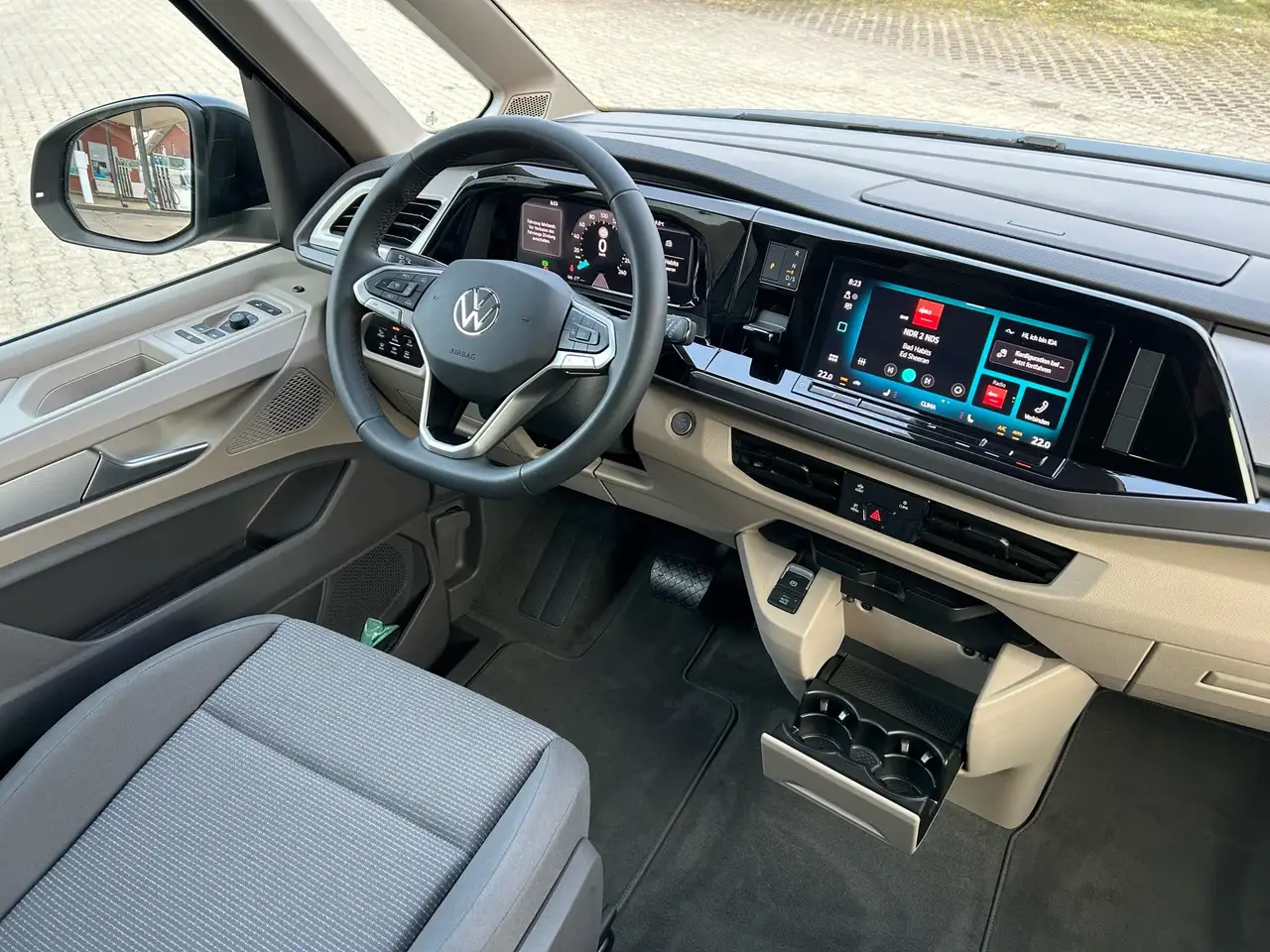 Volkswagen T7 Multivan Life 2.0 TDI DSG / Matrix-LED 7