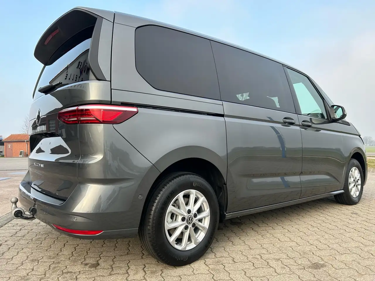 Volkswagen T7 Multivan Life 2.0 TDI DSG / Matrix-LED 20