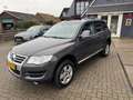 Volkswagen Touareg 3.0 TDI 4-Motion / Grijskenteken / Youngtimer / Ma Gris - thumbnail 12