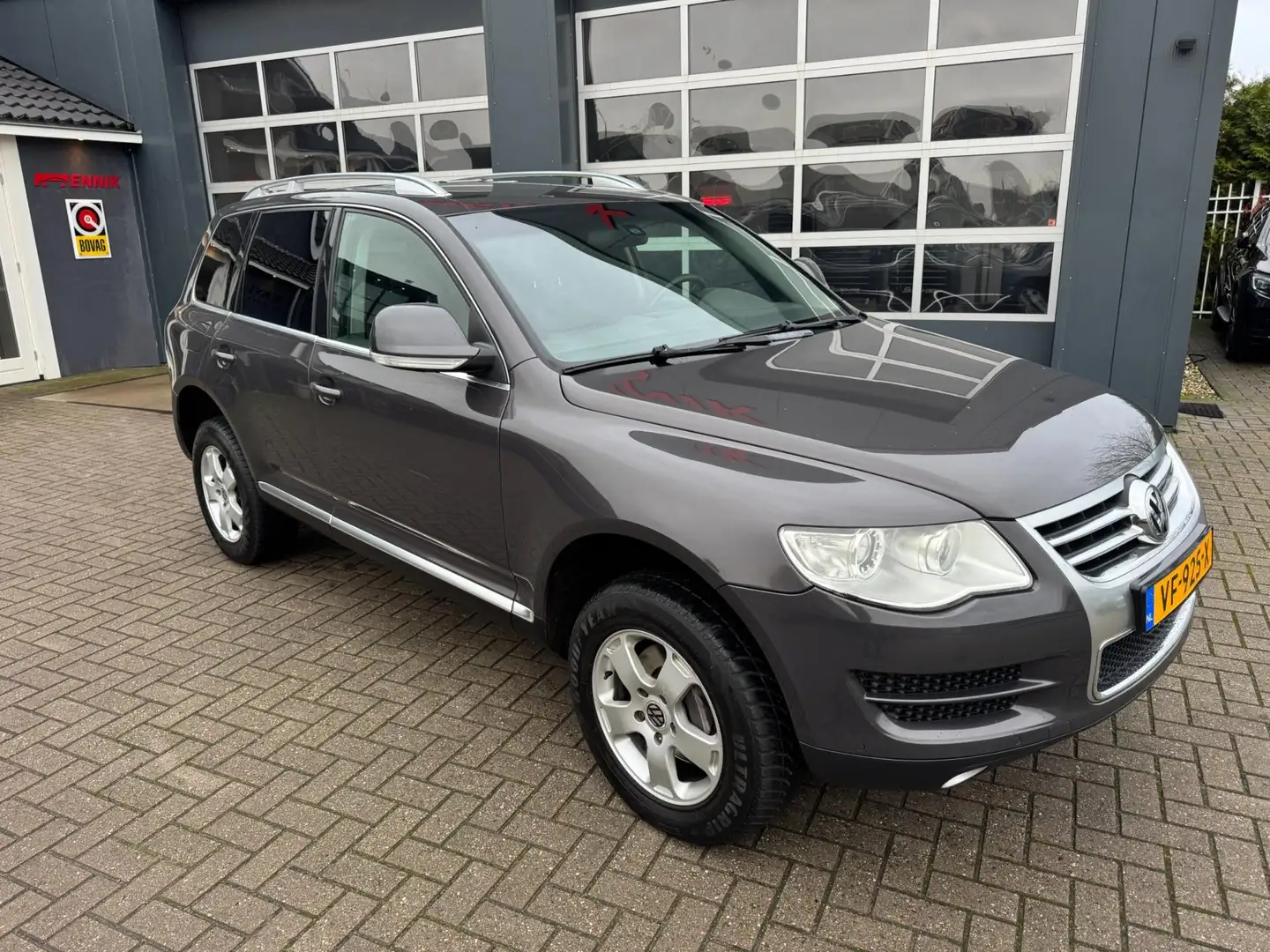 Volkswagen Touareg 3.0 TDI 4-Motion / Grijskenteken / Youngtimer / Ma Gris - 2