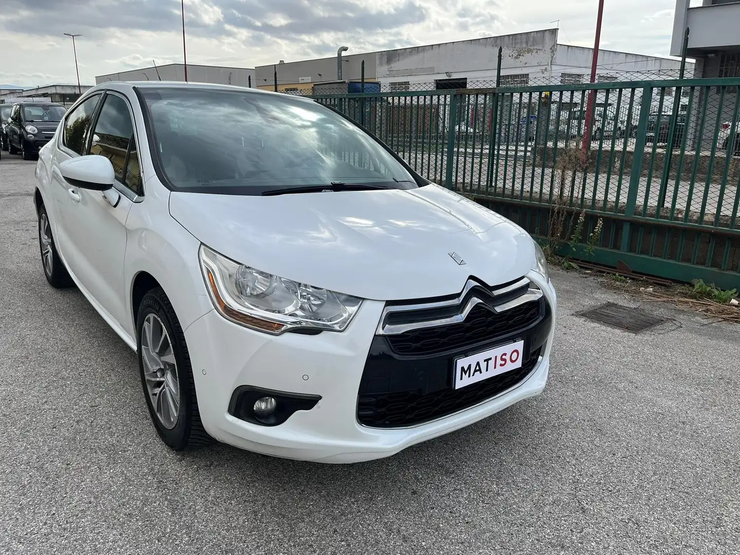 Citroen DS4 Pure pearl Biały - 2