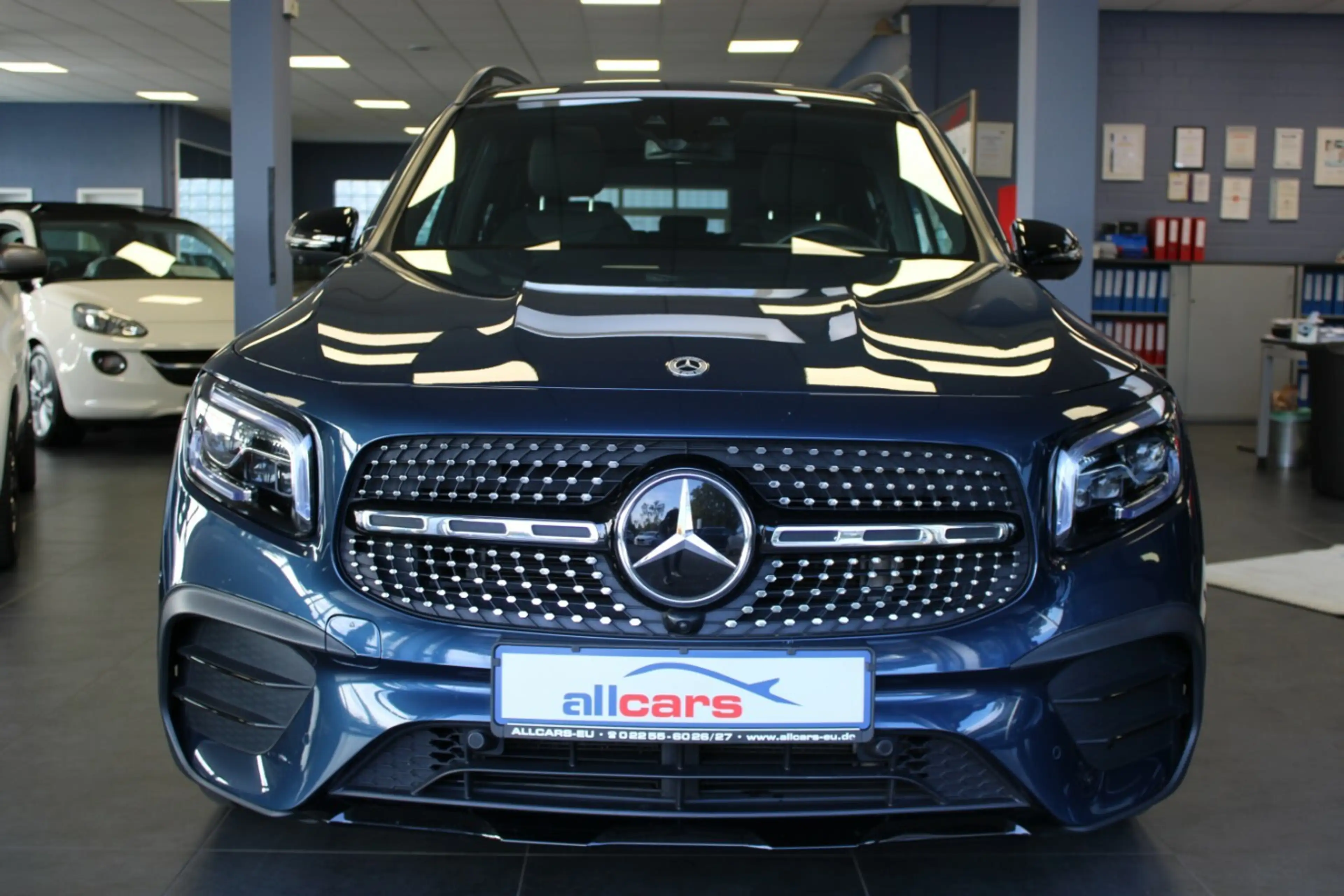 Mercedes-Benz GLB 250 8G-DCT AMG Line — photo 2