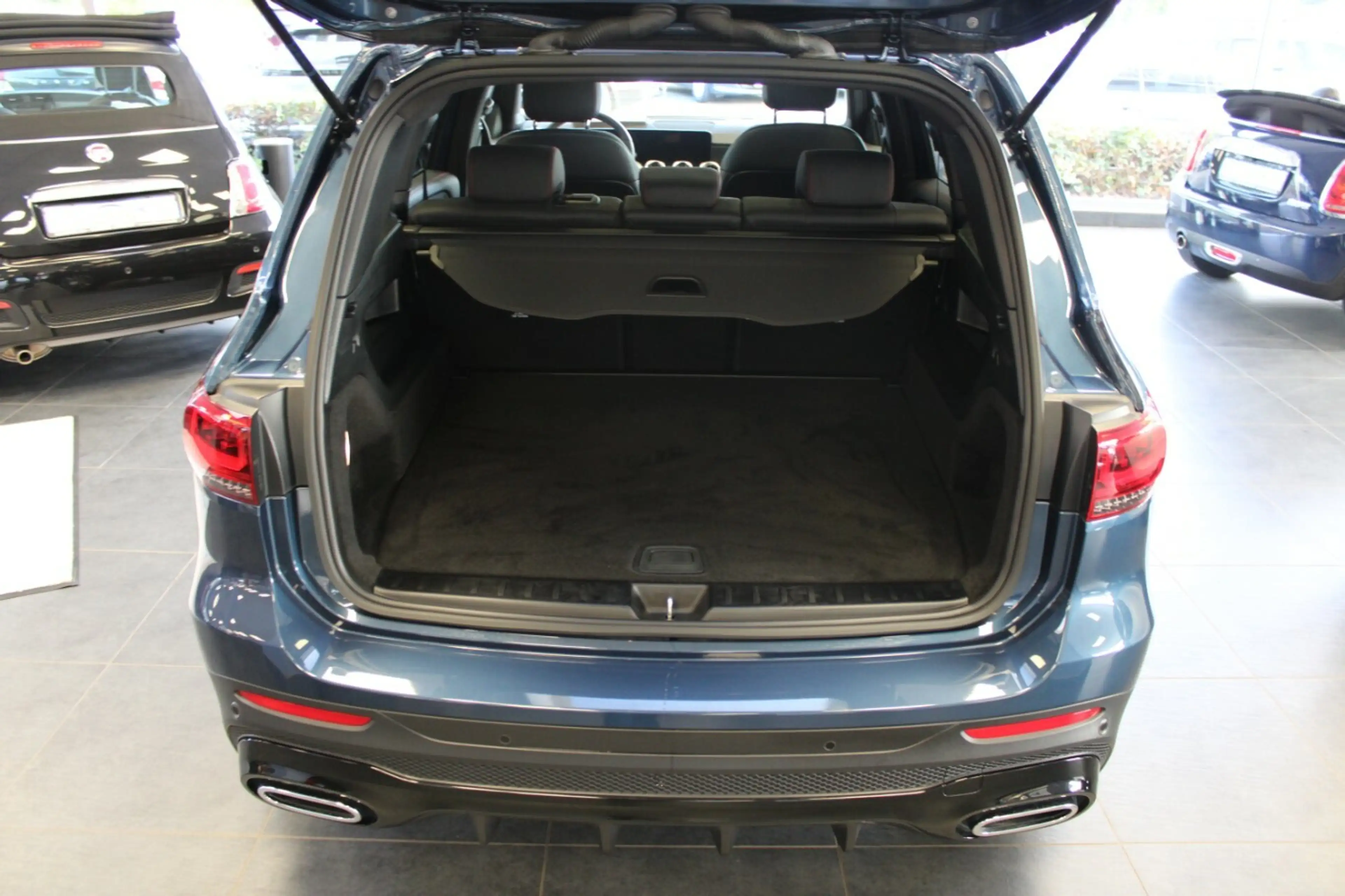 Mercedes-Benz GLB 250 8G-DCT AMG Line — photo 6