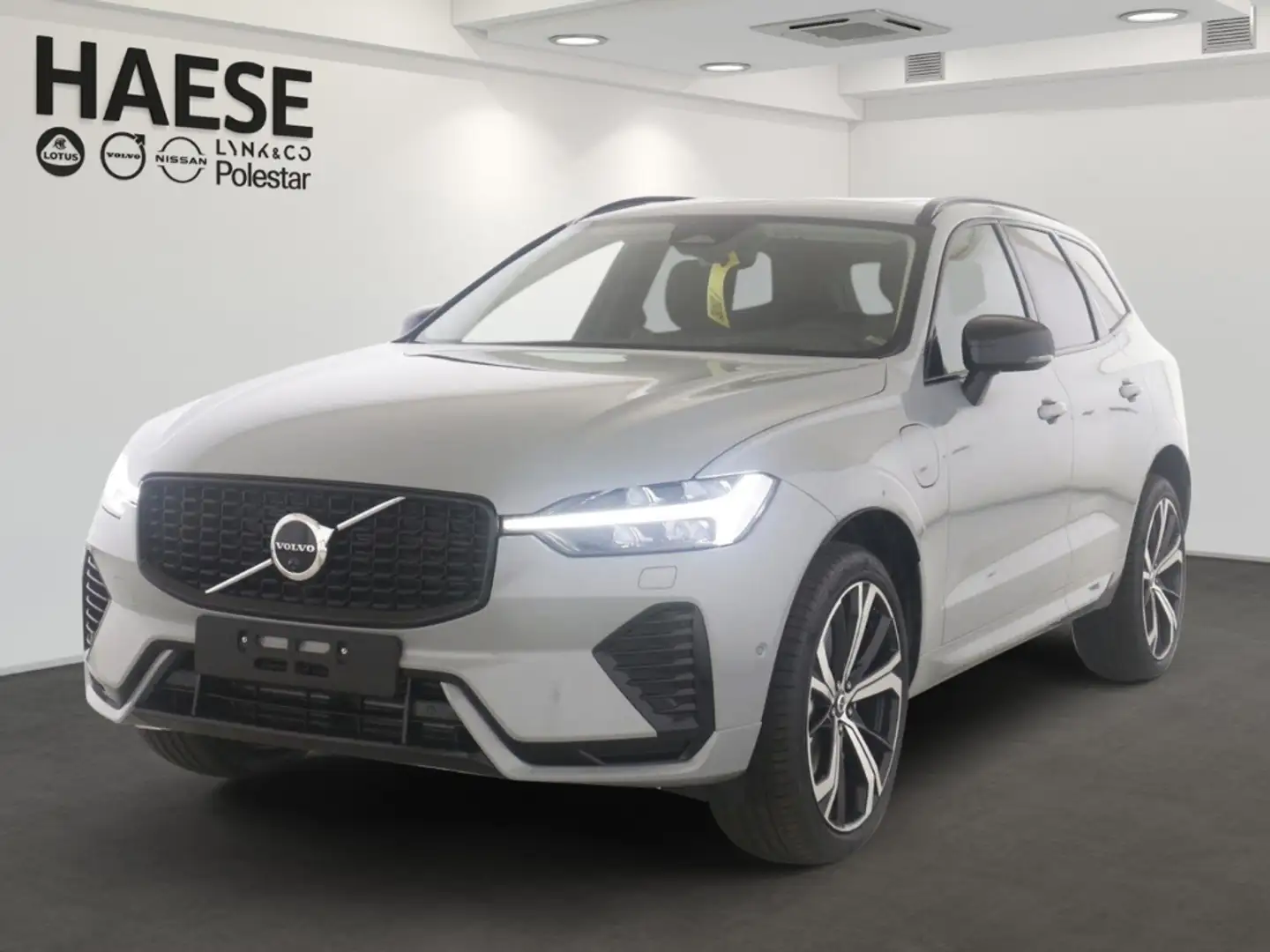 Volvo XC60 T8 Ultra Dark Recharge Plug-In Hybrid AWD EU6d Pan Grau - 1