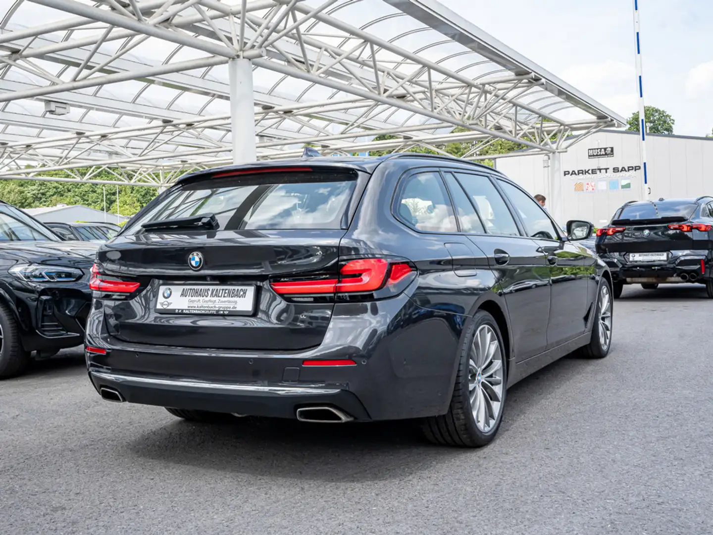 BMW 540 d Touring xDrive Luxury Line FACEL. PANO Gris - 2