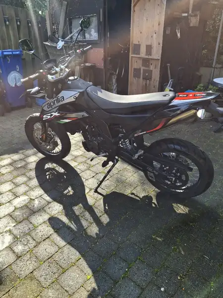 Aprilia SX 125 - foto 4