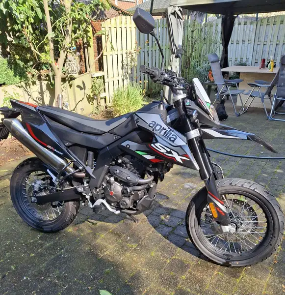 Aprilia SX 125 - foto 2