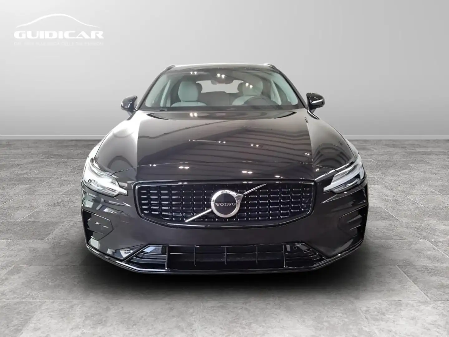 Volvo V60 2.0 B4 R-design auto 7m Nero - 2
