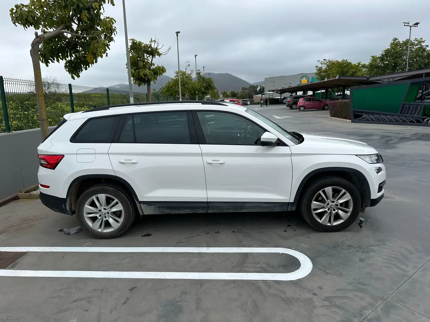 Skoda Kodiaq 1.5 TSI Ambition 4x2 DSG 110kW Blanco - 2