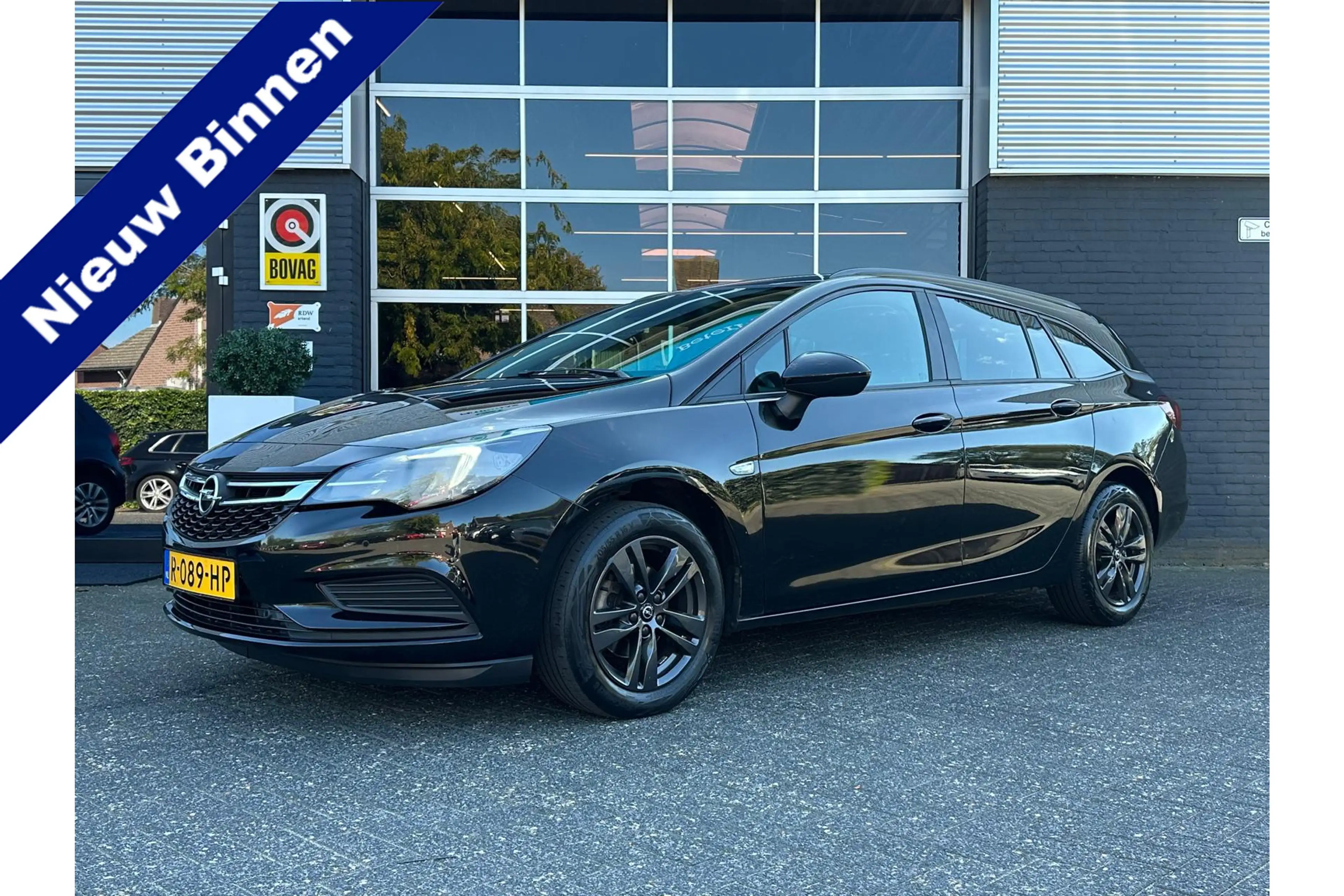 Opel Astra Sports Tourer Business Edition, Airco, Camera, Car