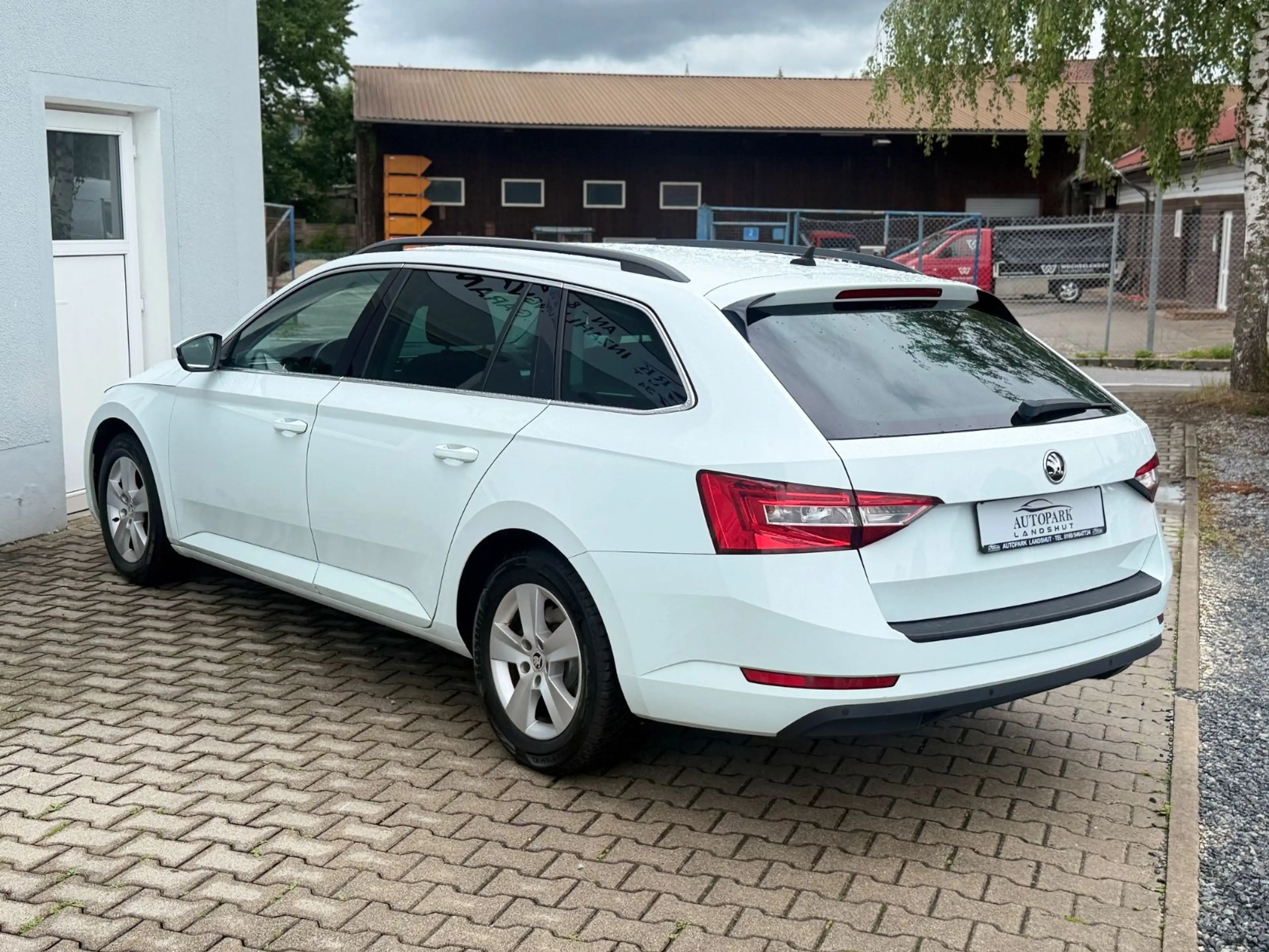 Skoda Superb Combi Ambition I Navi I EU6 — photo 7