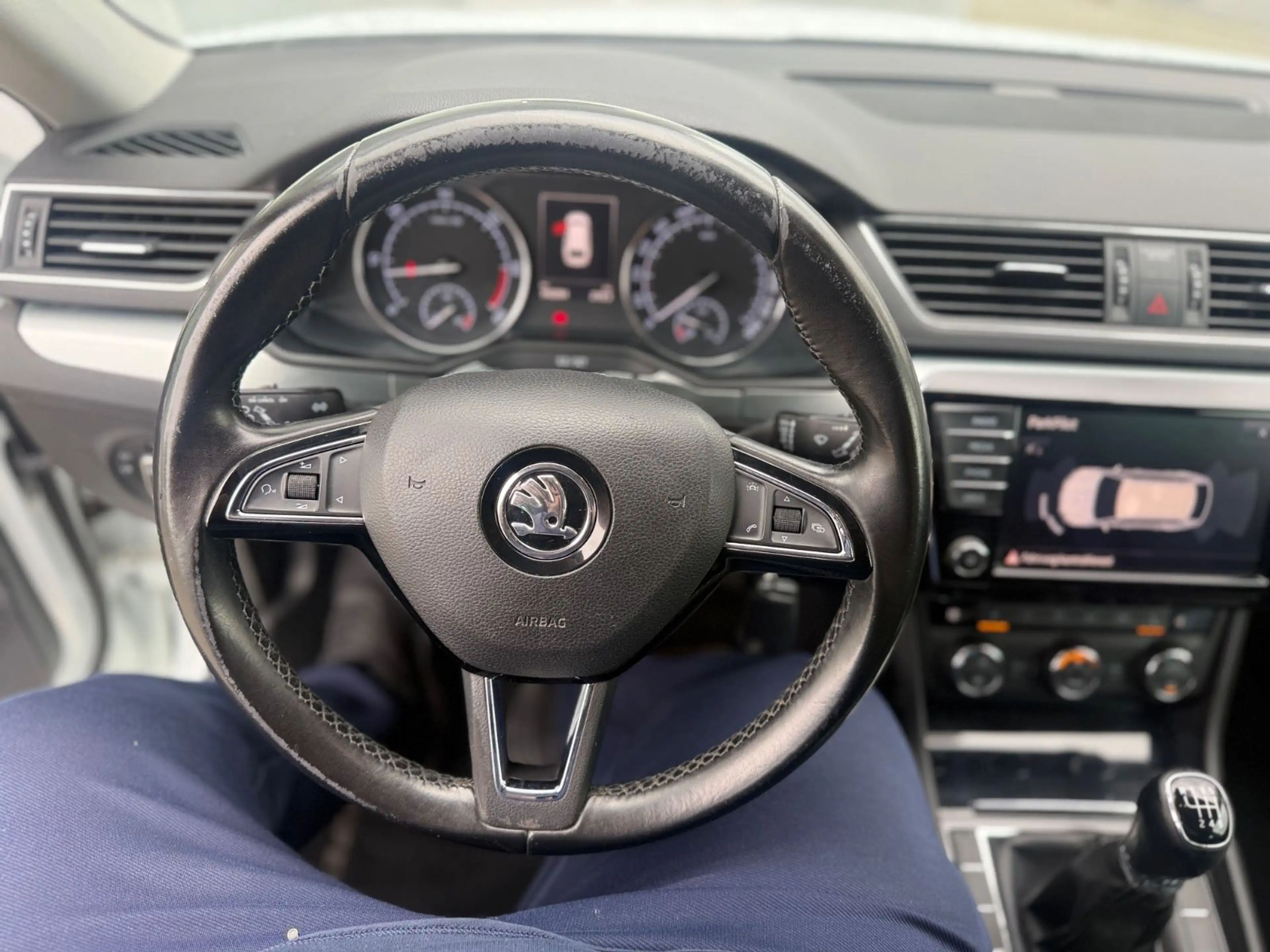 Skoda Superb Combi Ambition I Navi I EU6 — photo 11