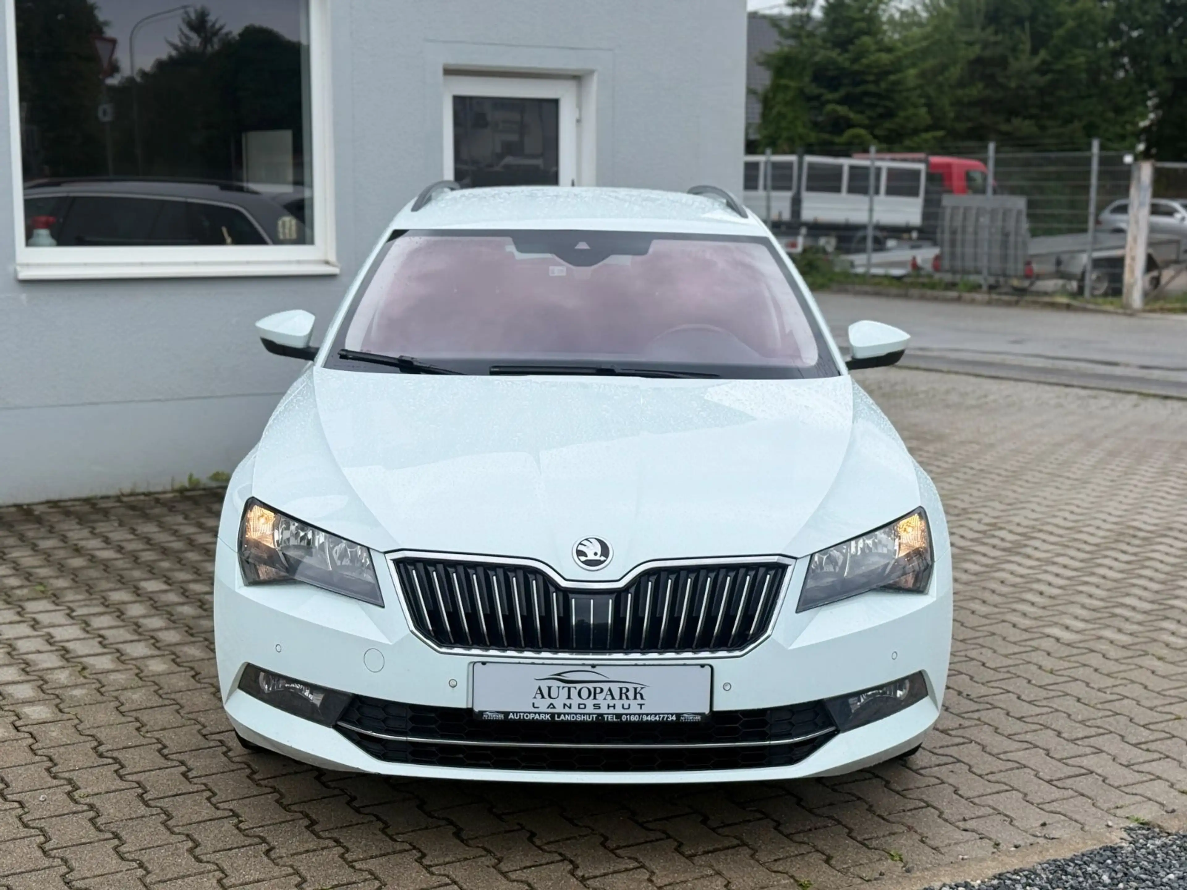 Skoda Superb Combi Ambition I Navi I EU6 — photo 2