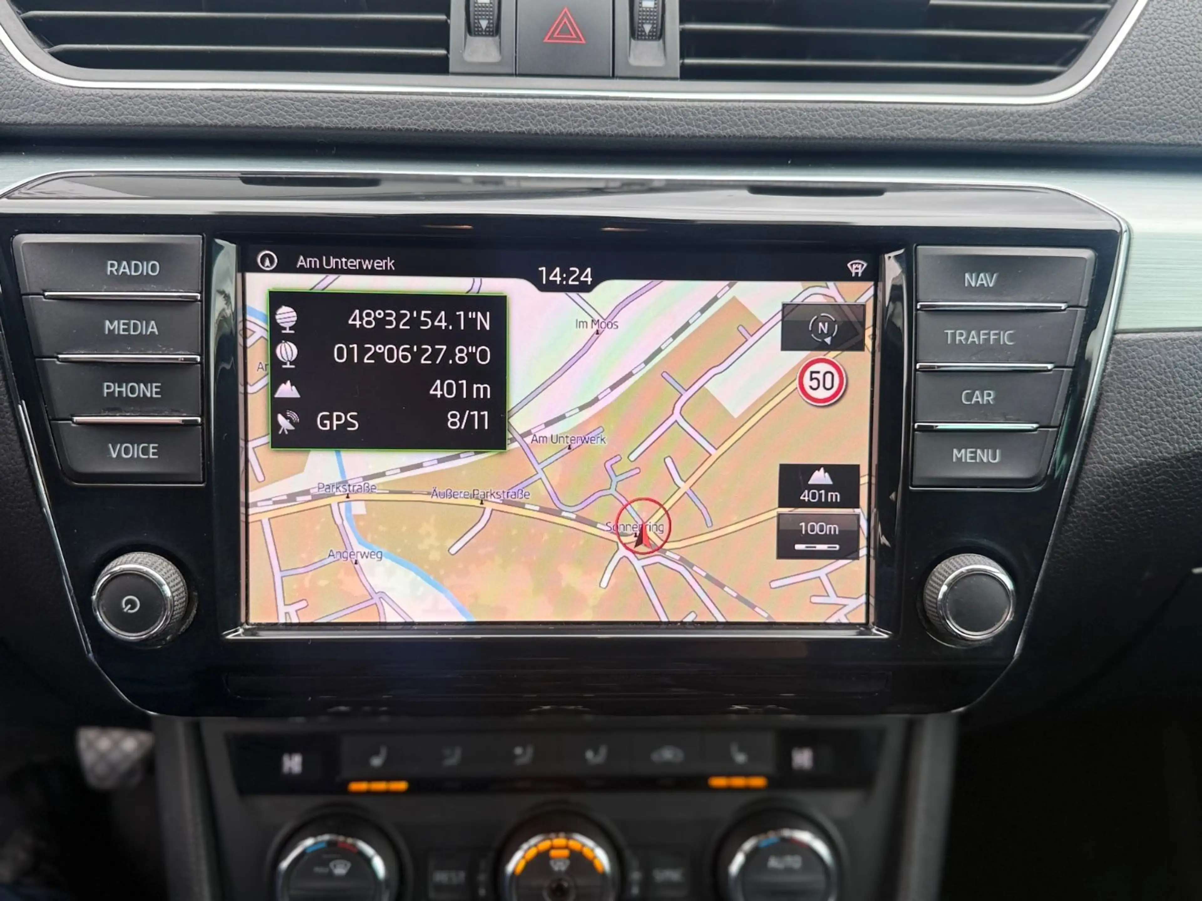 Skoda Superb Combi Ambition I Navi I EU6 — photo 13
