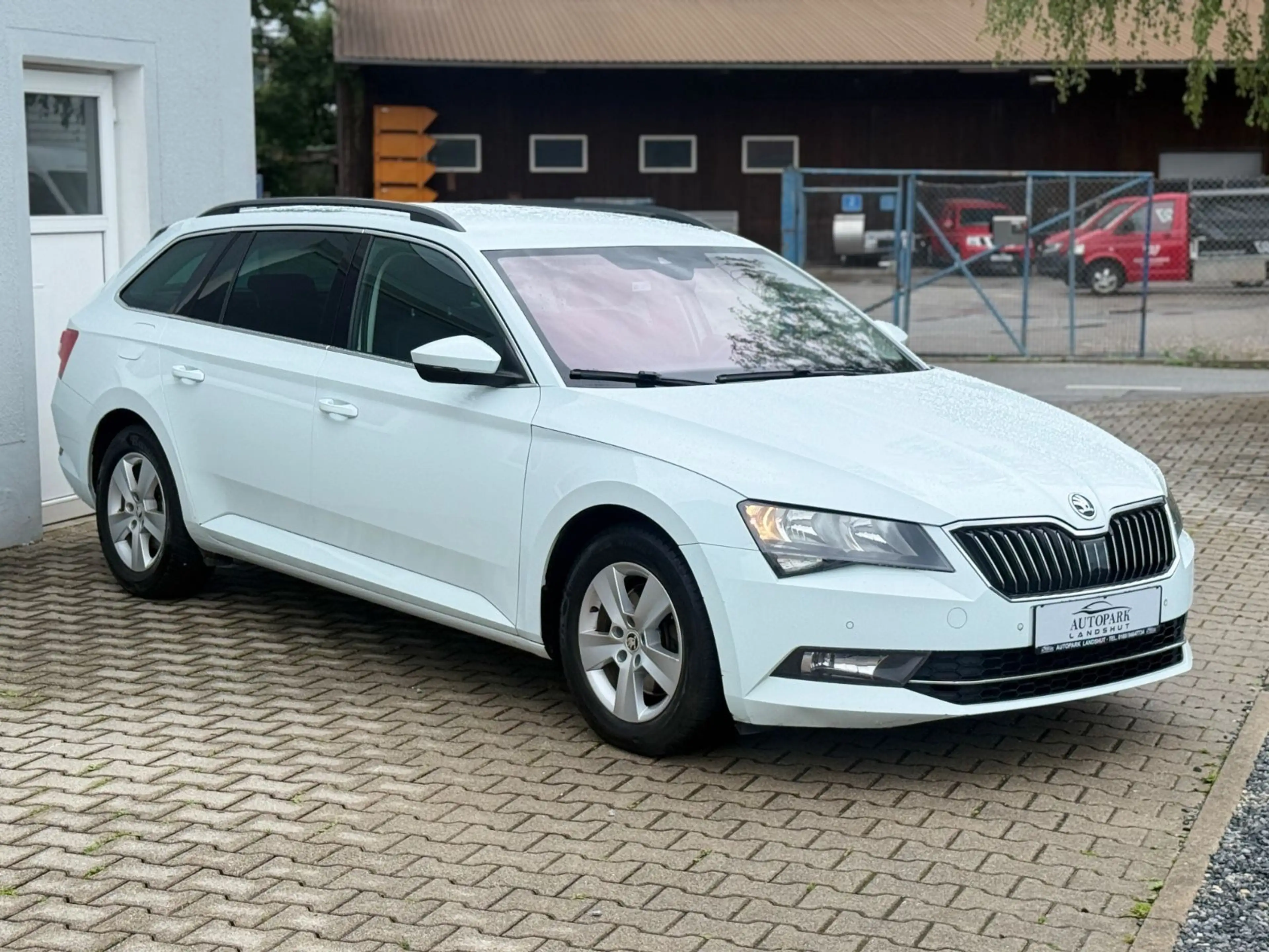 Skoda Superb Combi Ambition I Navi I EU6 — photo 3