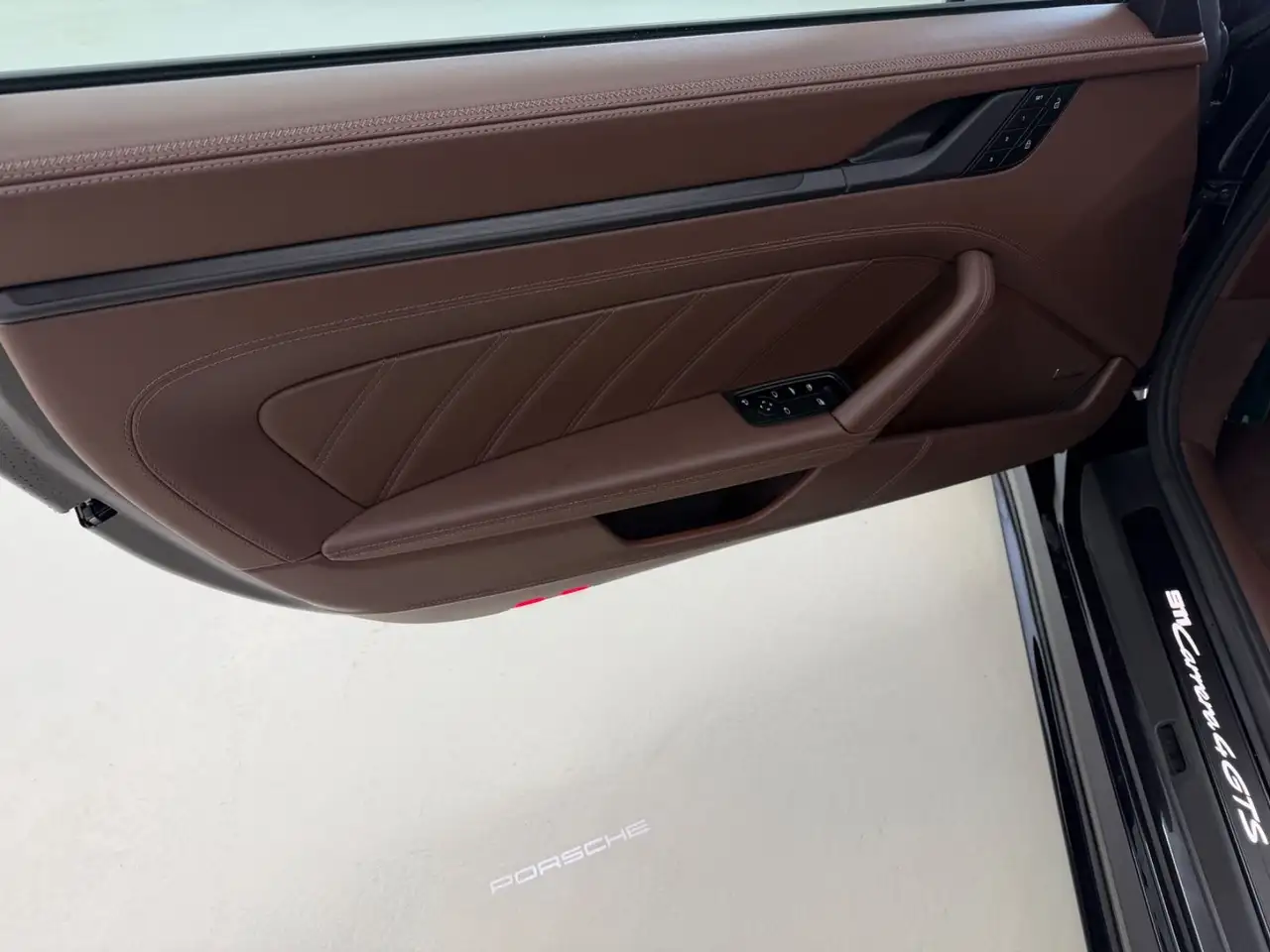 Porsche 911 Carrera 4 GTS T-Hybrid Cabriolet,Liftsystem, 7