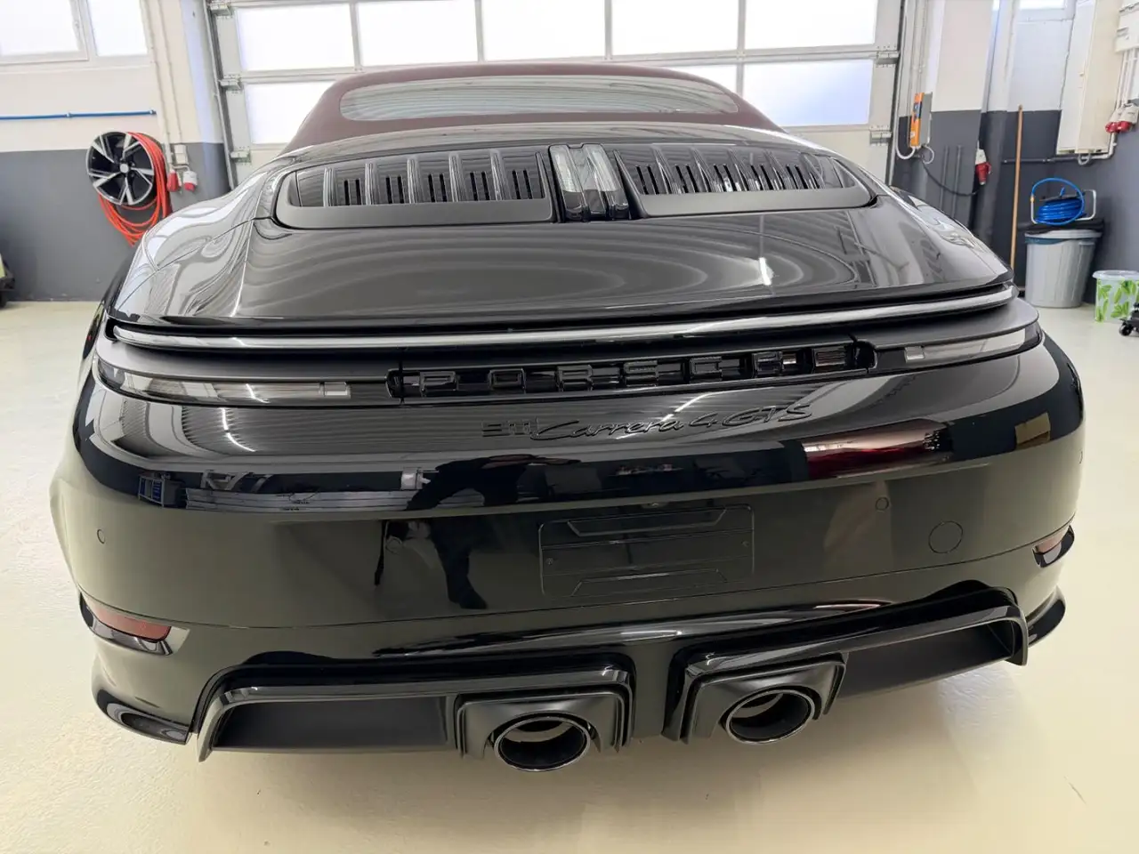 Porsche 911 Carrera 4 GTS T-Hybrid Cabriolet,Liftsystem, 3