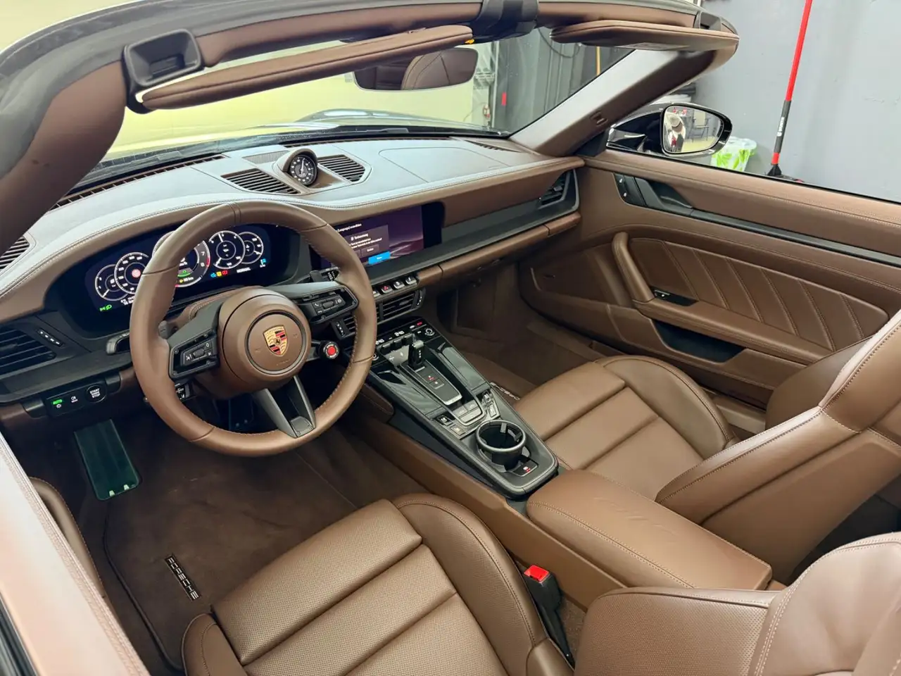 Porsche 911 Carrera 4 GTS T-Hybrid Cabriolet,Liftsystem, 9