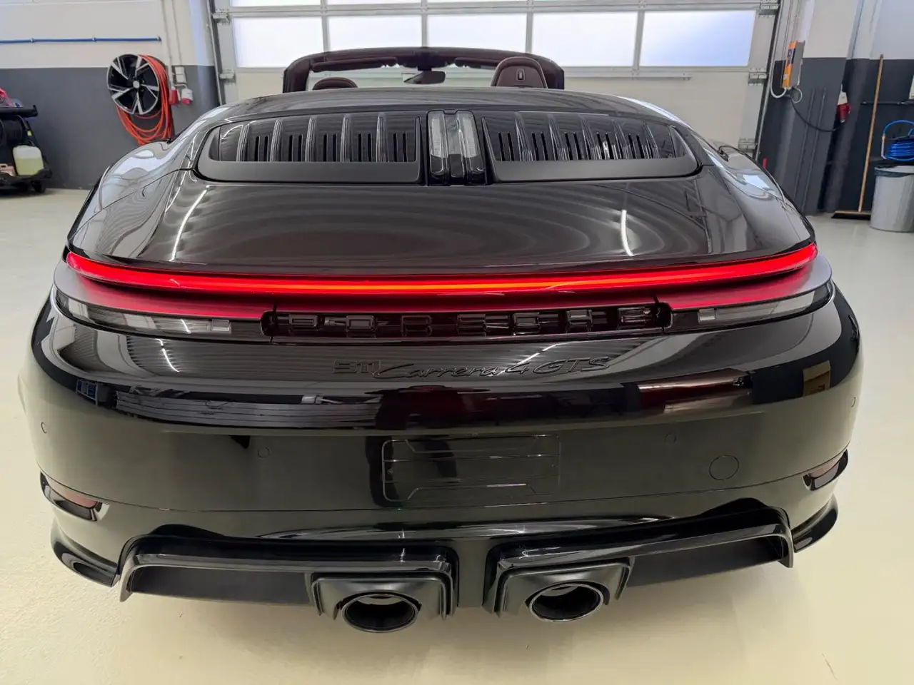 Porsche 911 Carrera 4 GTS T-Hybrid Cabriolet,Liftsystem, 12