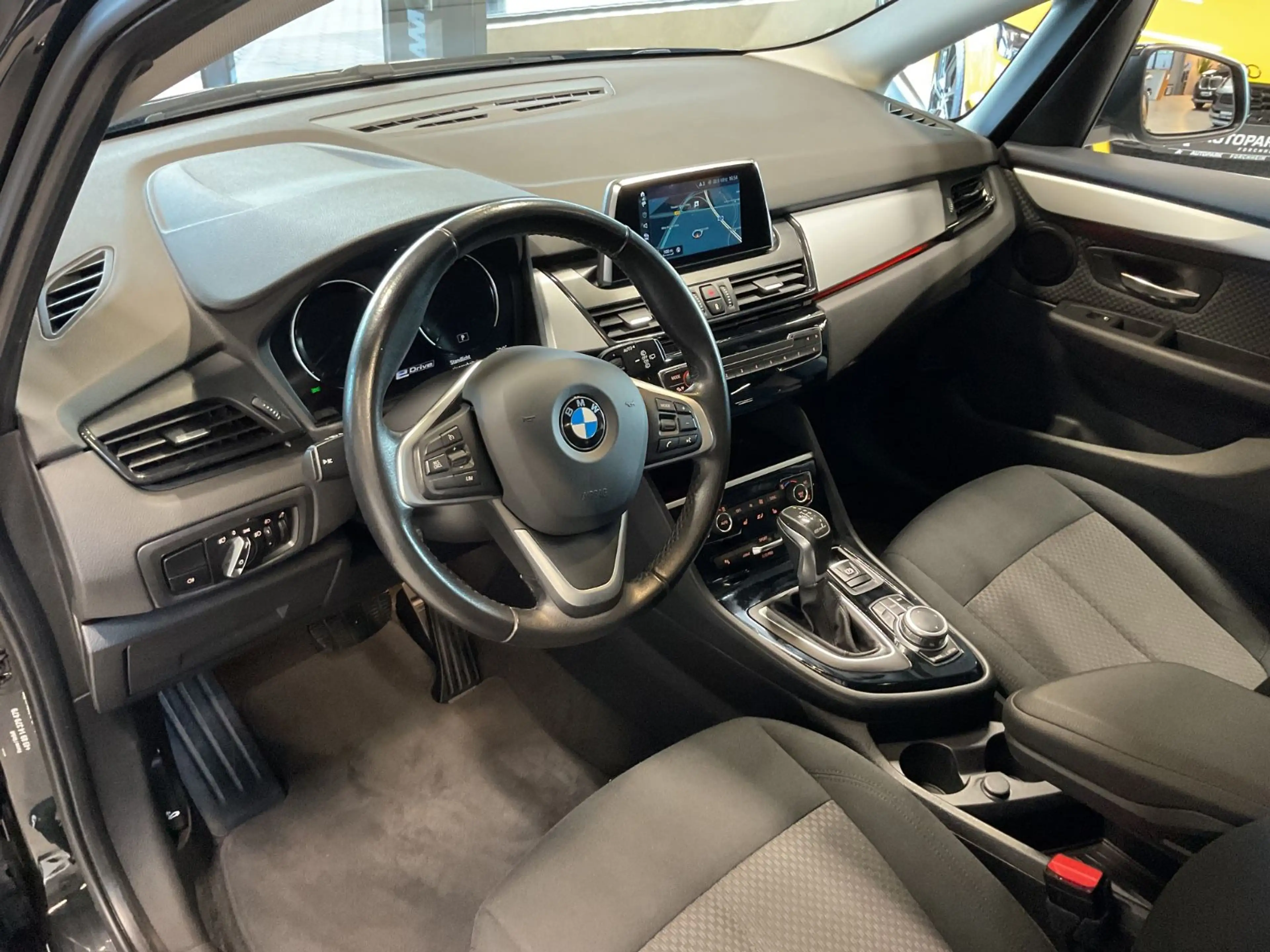 BMW 225 225xe Active Tourer Advantage Navi Sitzh. — photo 8