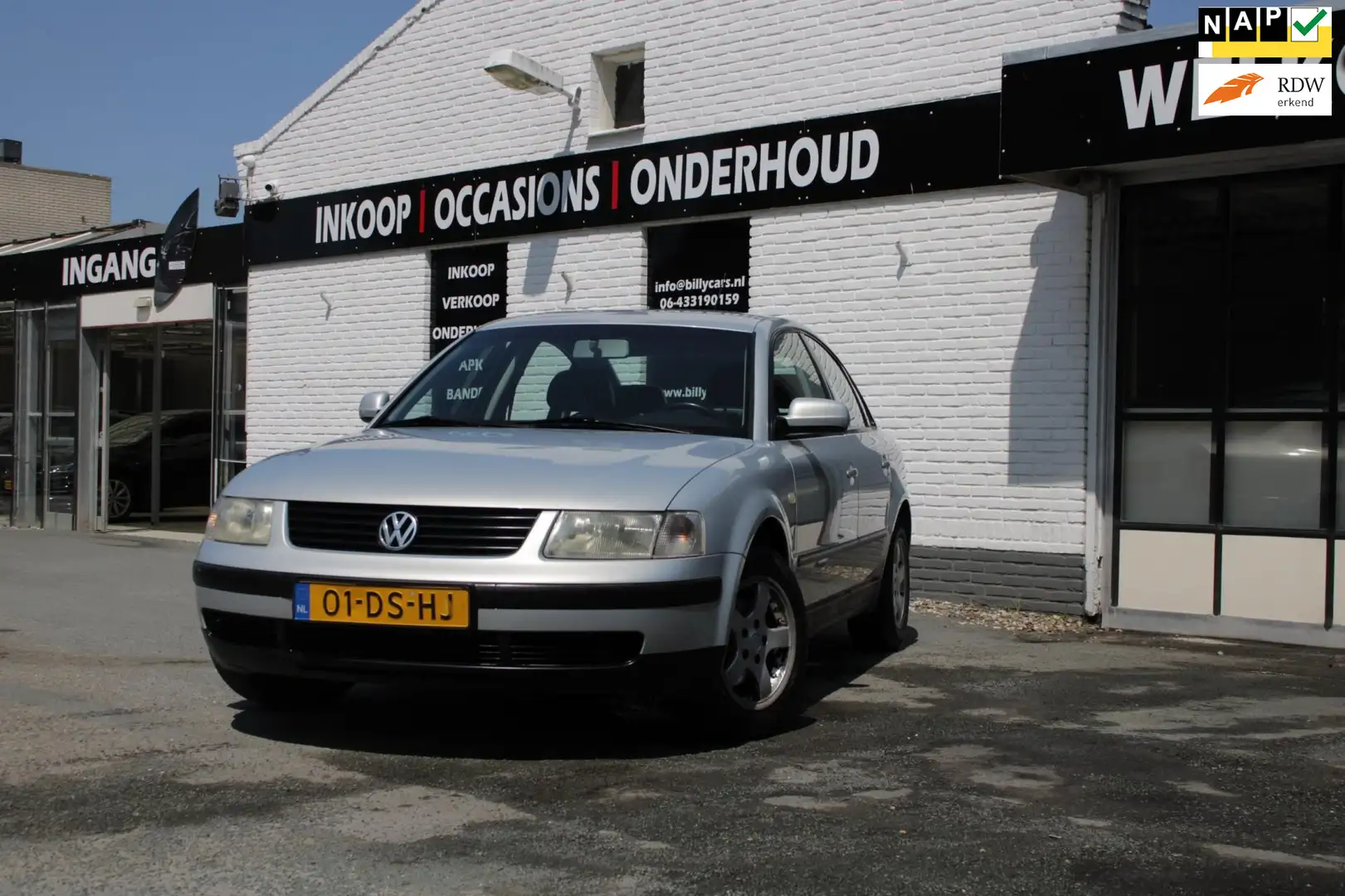 Volkswagen Passat 1.8-5V Trendline | Airco | Elec ramen | Cruise Con Gri - 1