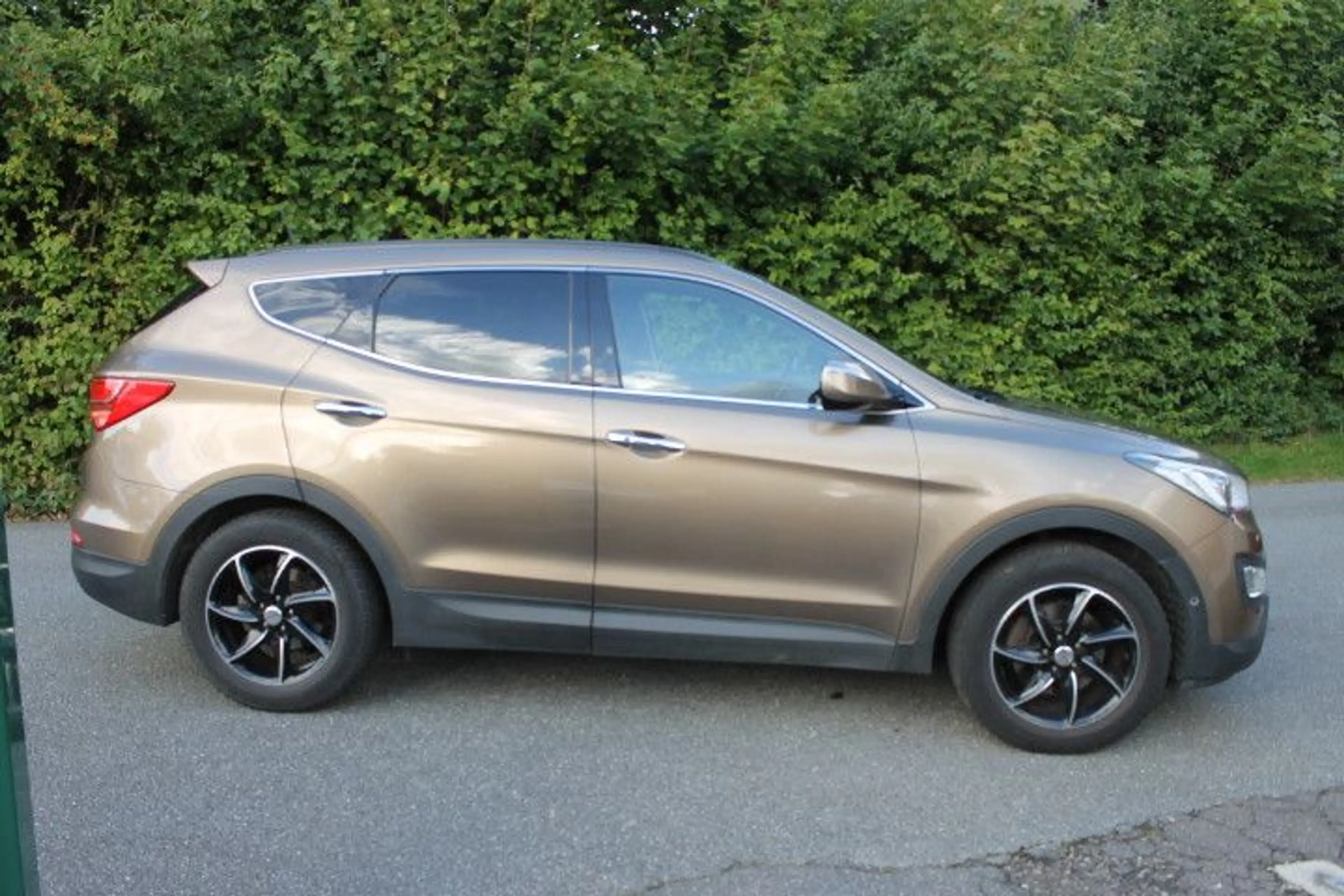 Hyundai SANTA FE Premium 4WD — photo 14