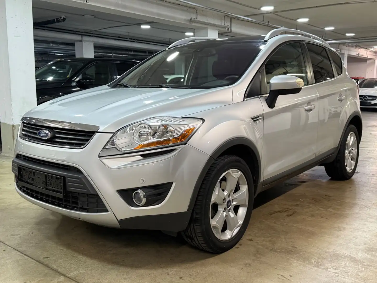 Ford Kuga Titanium Automatik~Teilleder~AudioSony Argent - 1