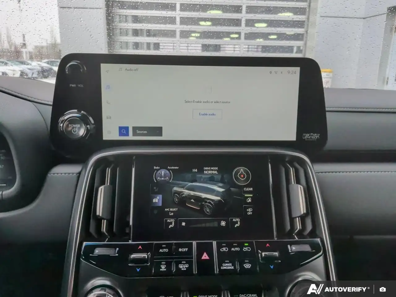 Lexus LX снимка Lexus LX
