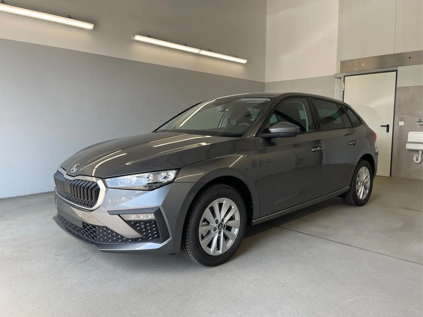 Skoda Scala Facelift Selection 115PS DSG Kessy+Kamera 1.0 T... Grau - 1