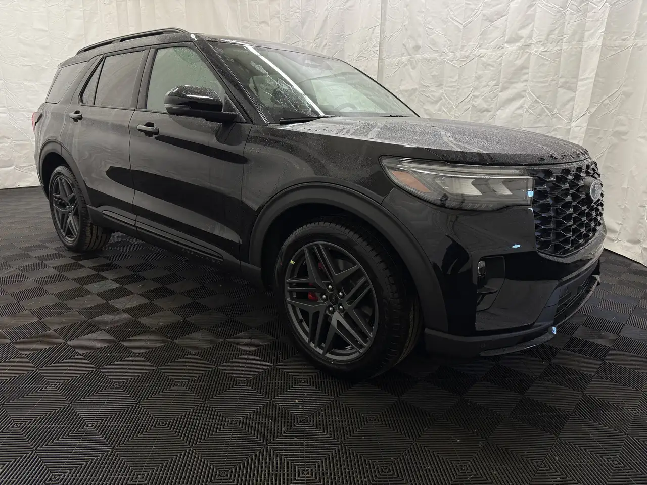 Ford Explorer снимка Ford Explorer