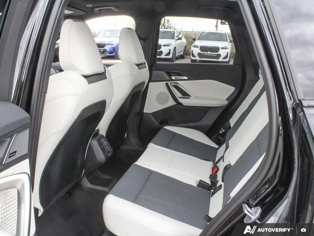 BMW X1 снимка BMW X1