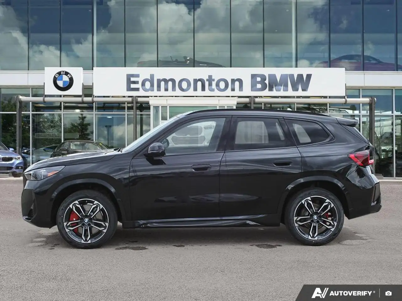 BMW X1 снимка BMW X1