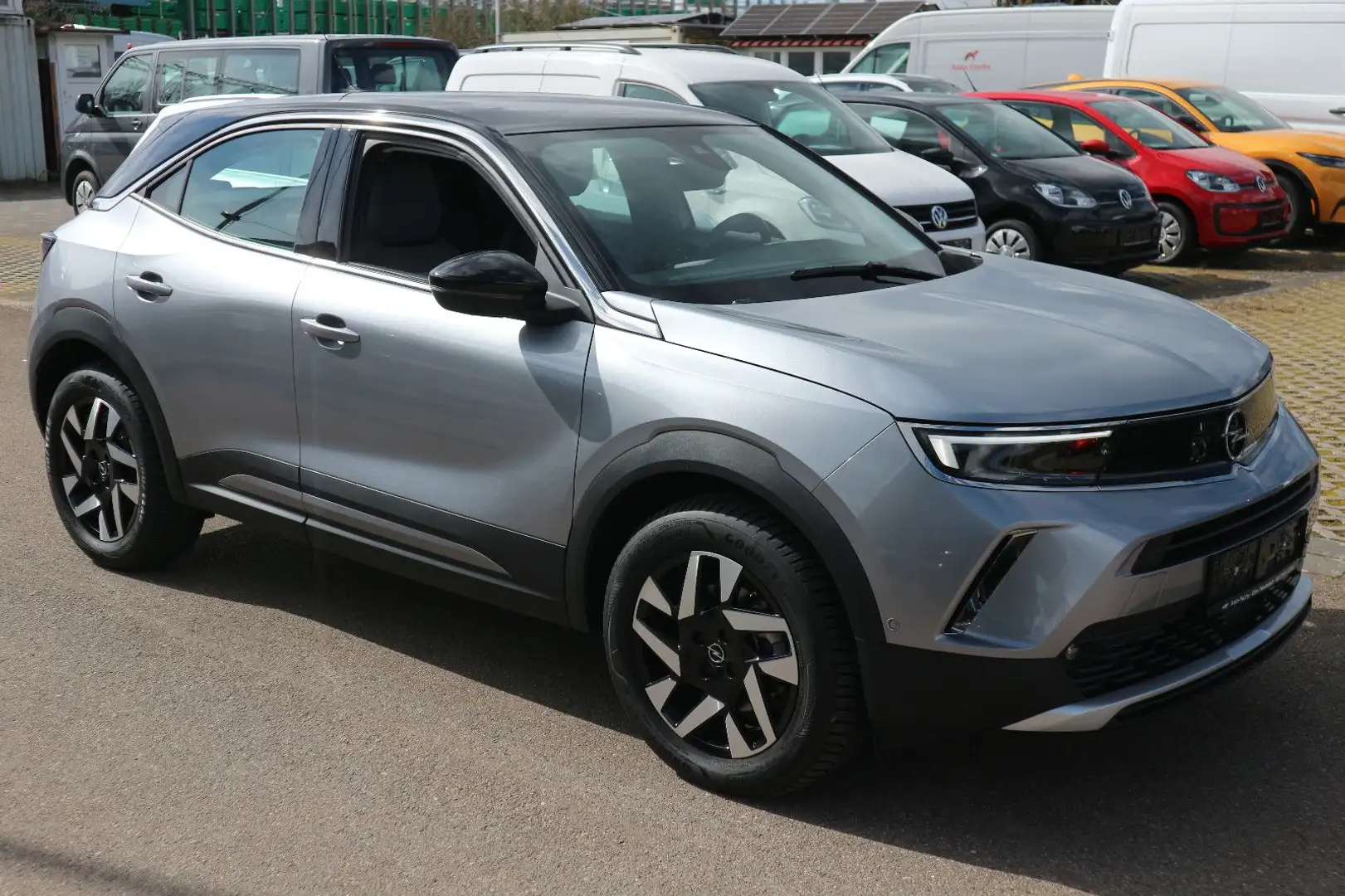 Opel Mokka-E 50kWh Akku Teilleder 11kW Kamera Plateado - 2
