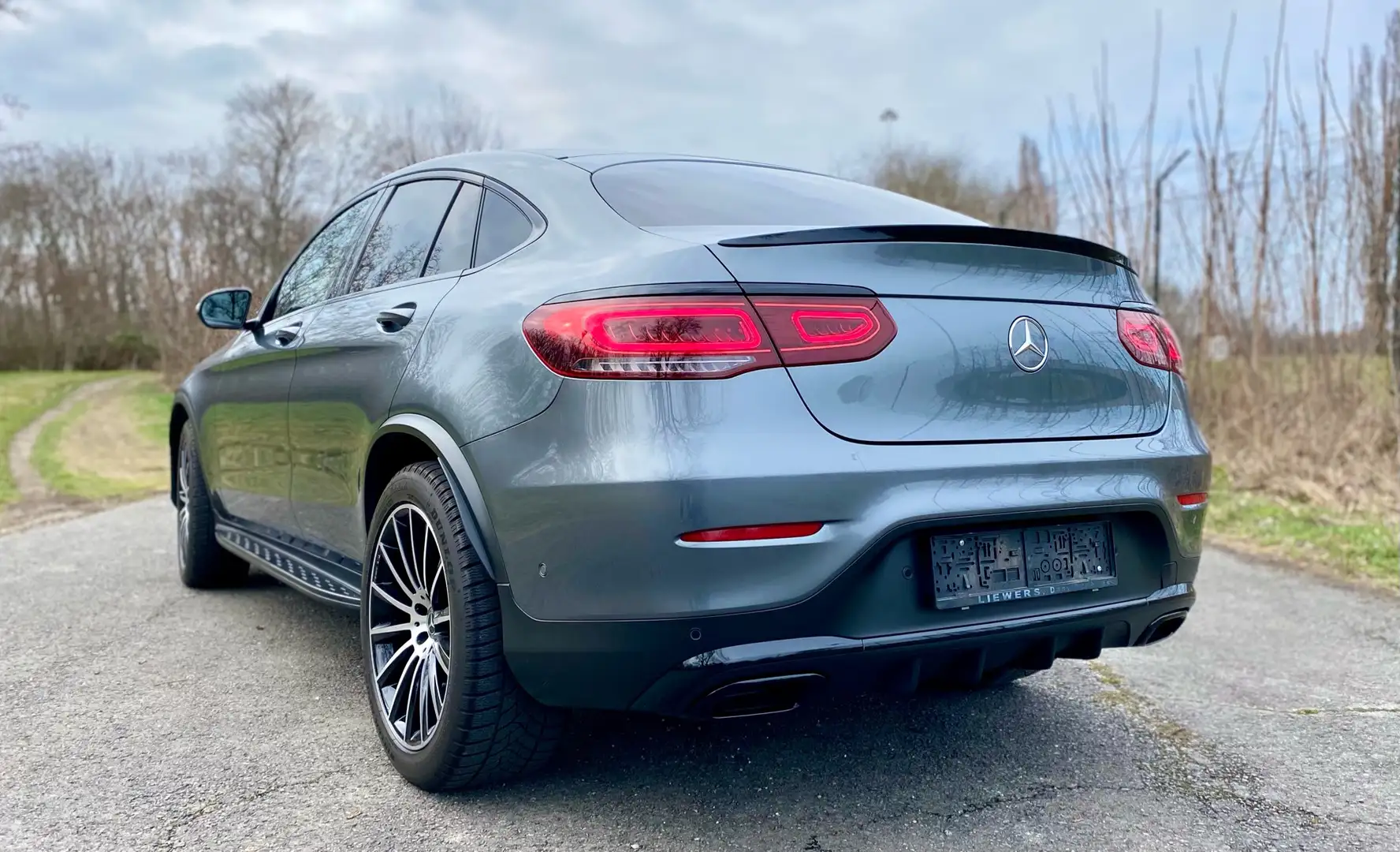 Mercedes-Benz GLC 400 d AMG-Line Coupé 4MATIC Aut. Grau - 2