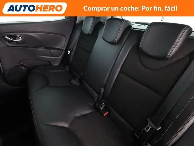 Renault Clio view 15