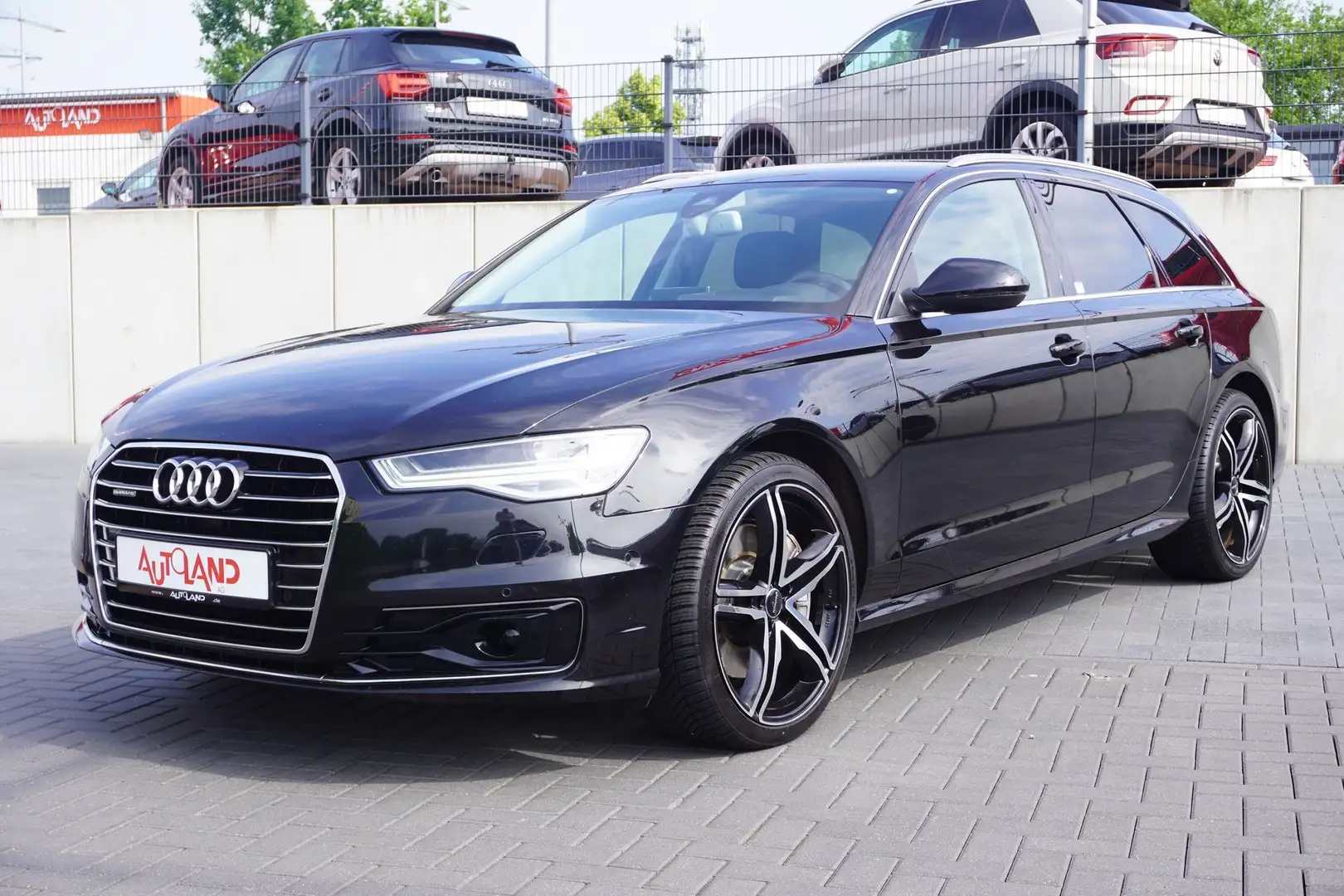 Audi A6 Avant 2.0 TDI ultra LED Navi Sitzheizung DAB Noir - 2