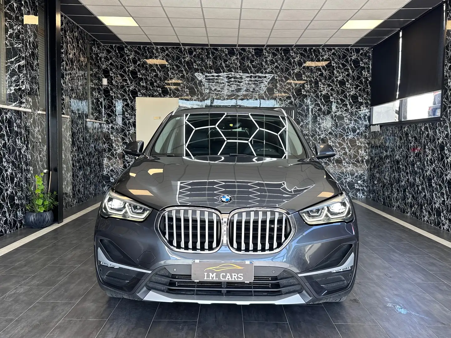 BMW X1 xdrive18d xLine auto Bleu - 2