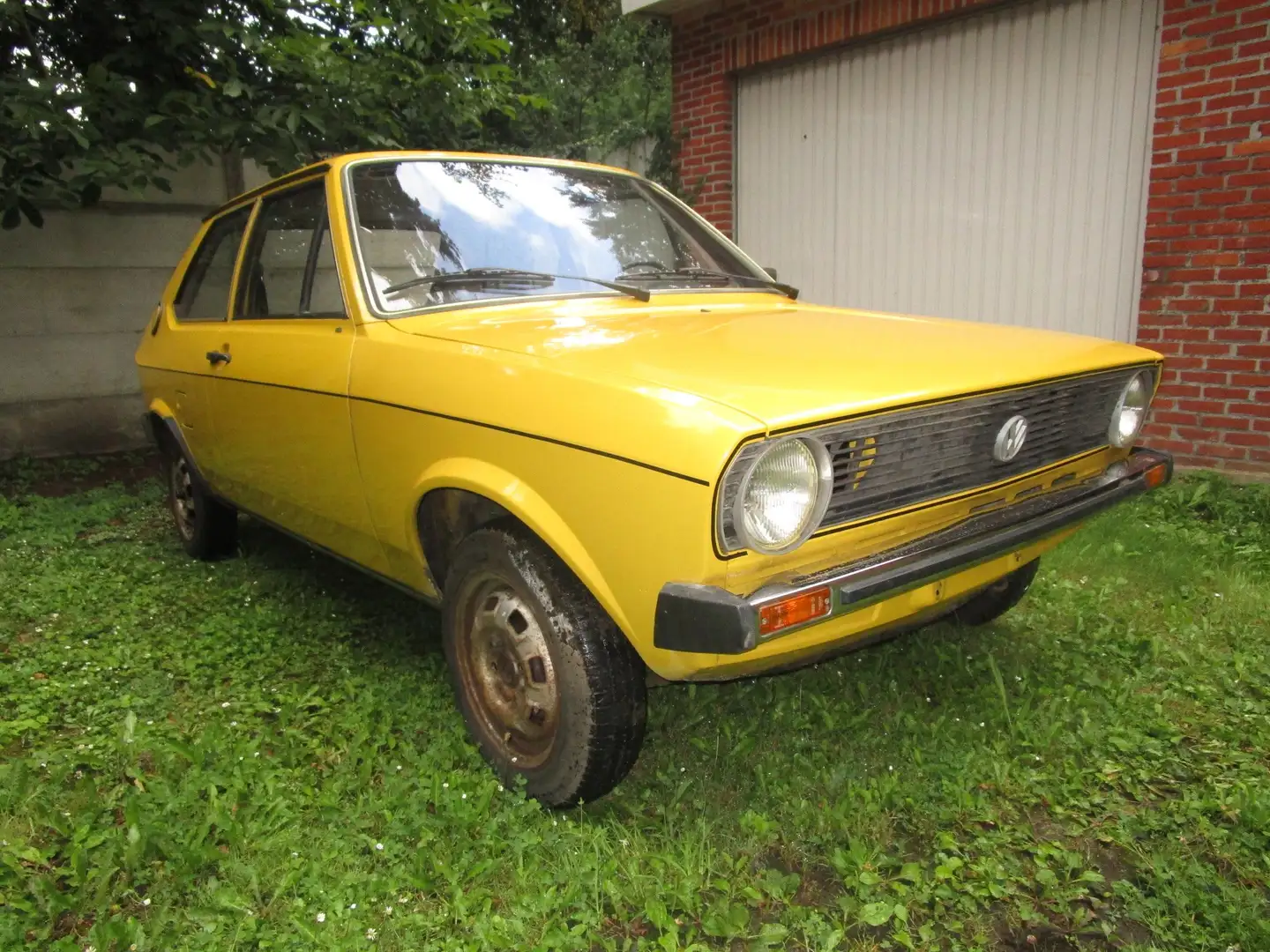 Volkswagen Polo - 1