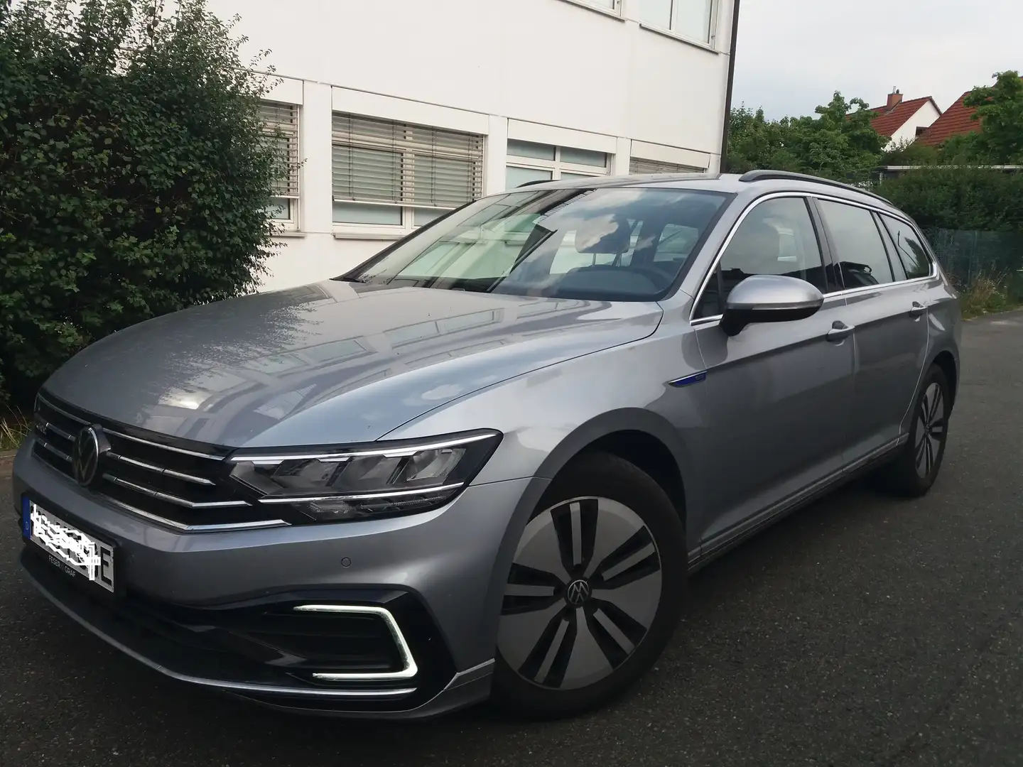 Volkswagen Passat Variant Passat Variant 1.4 TSI Plug-In-Hybrid DSG GTE Silber - 2