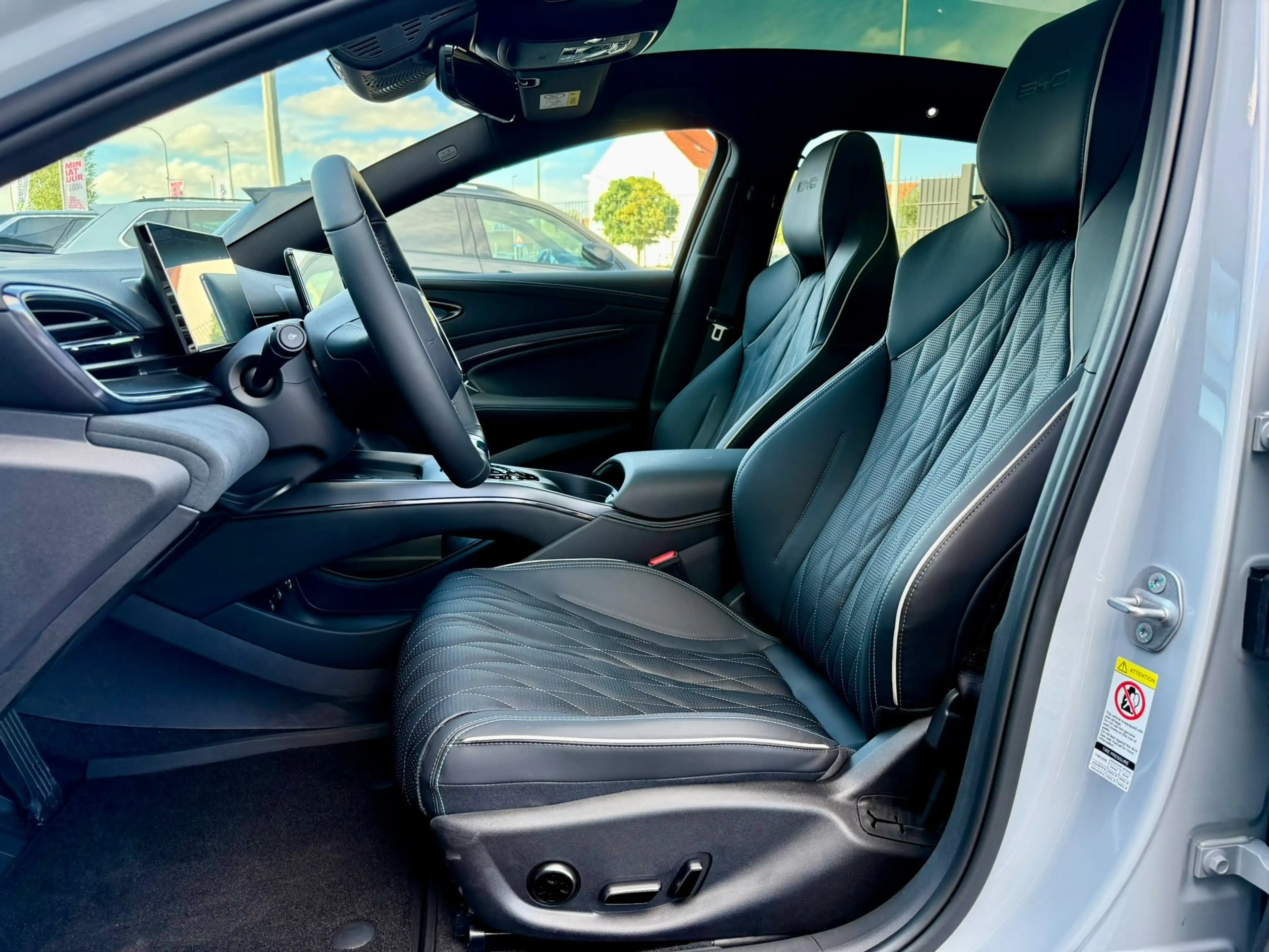 BYD Seal SEALDESIGN  82.5 KWH / CARPLAY / 360° / PANO — photo 15