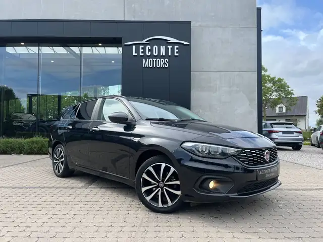 Fiat Tipo Tipo SW 1.4 Turbo Navigatie/LED/Zetelverwarming/Trekhaak/...!!