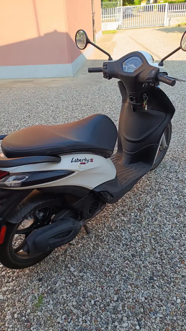 Piaggio Liberty 125 Blanc - 1