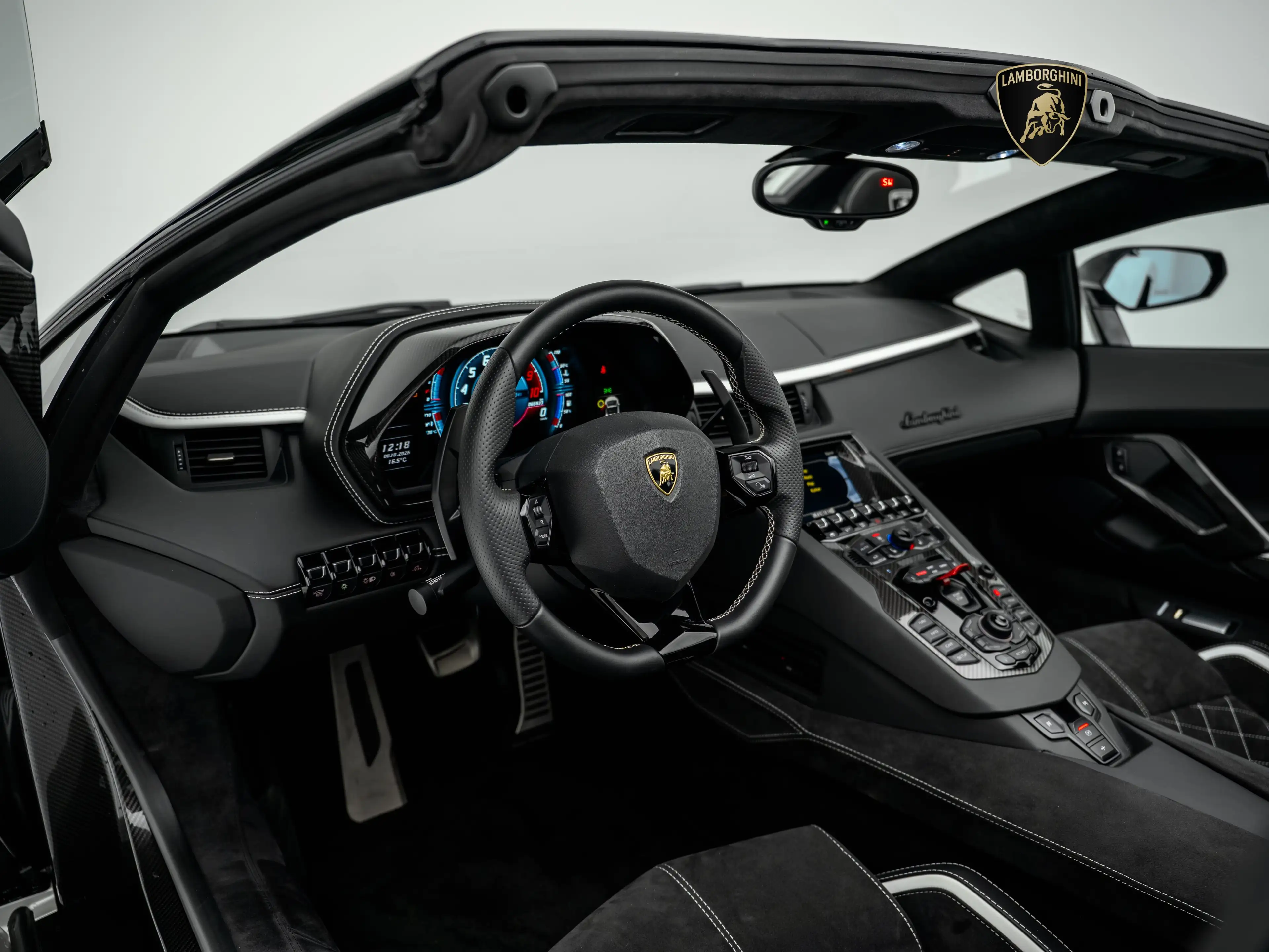 Lamborghini Aventador S Roadster — photo 9